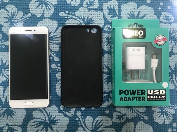 ( SOLD OUT ) OPPO A77 ประกันศูนย์ 31/08/61 มือ2