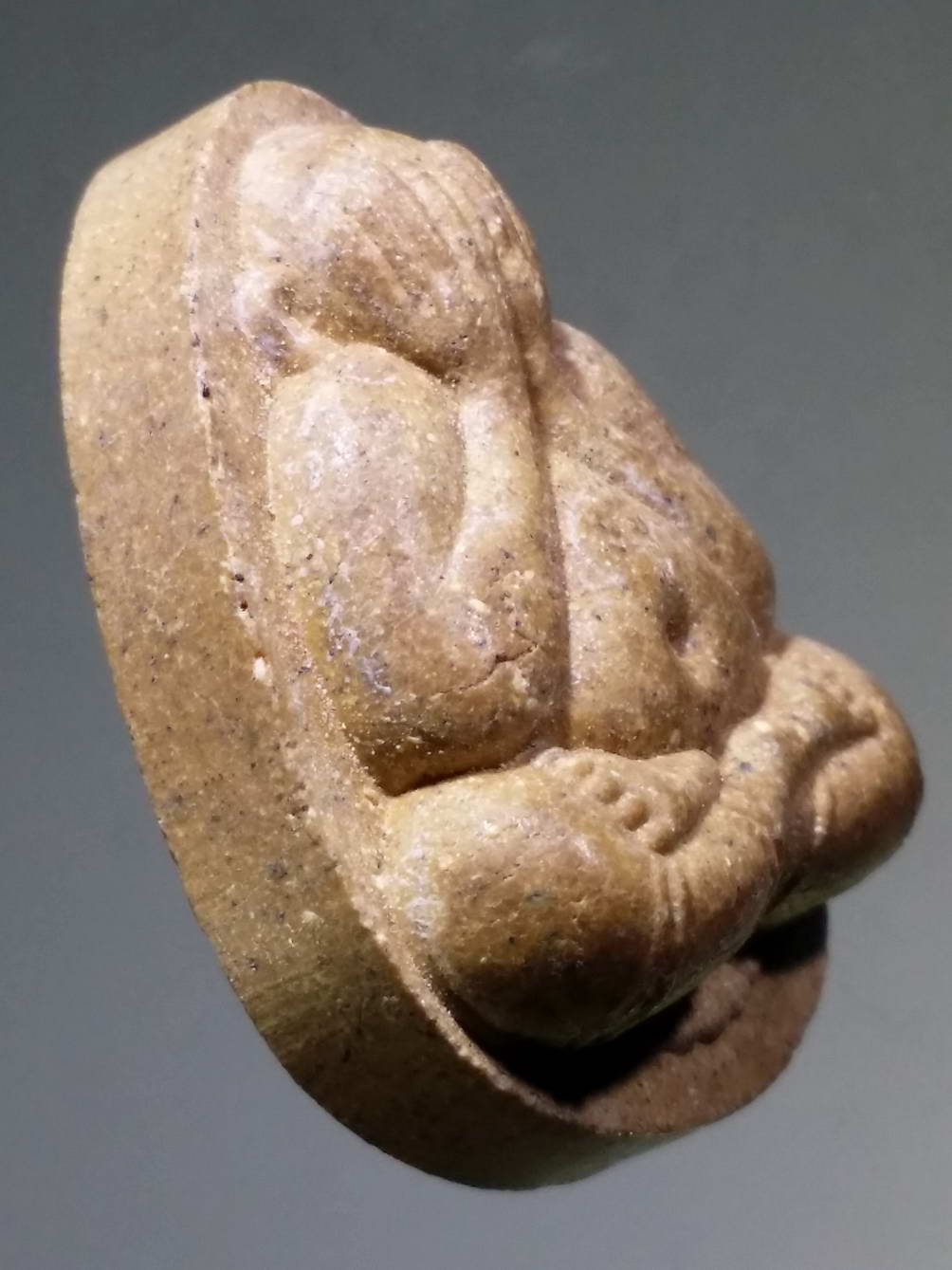 รหัสสินค้า พระปิดตา ทั่วไป 148 พระปิดตาเนื้อผง หลวงปู่หนู วัดไผ่สามเกาะ อำเภอบ้านโป่ง จังหวัดราชบุรี หลังดวงเศรษฐี 98