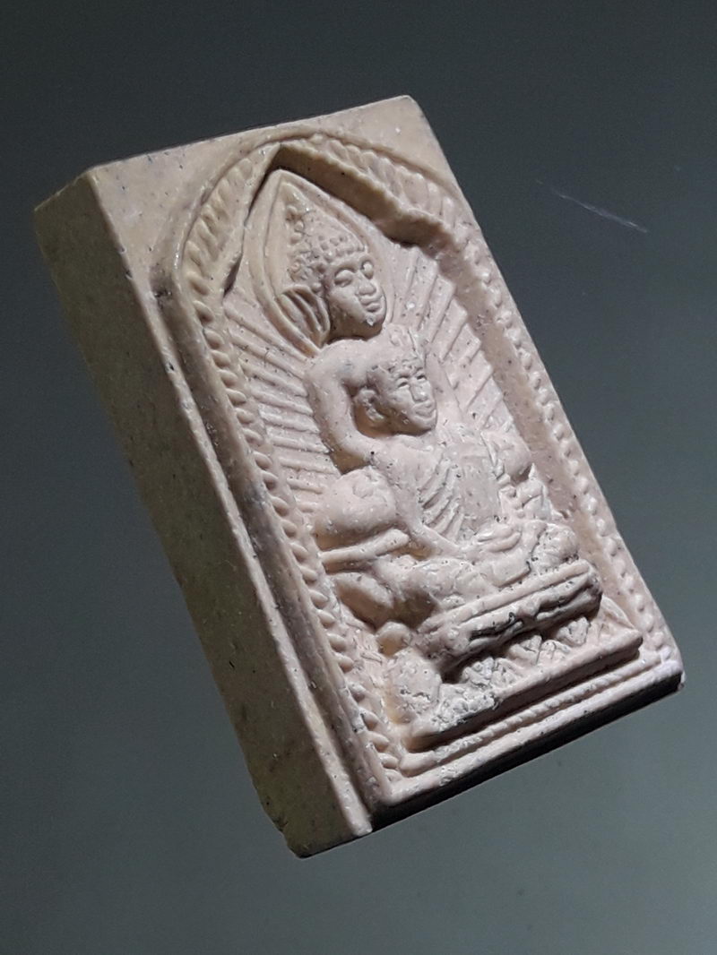 รหัสสินค้า พระเนื้อดิน ผง ว่าน 10444 พระพุทธเนื้อผงพิมพ์ประภามณฑลประกายรัศมี หลวงพ่อเชิญ วัดโคกทอง อำเภอผักไห่ จังหวัดอยุธยา สร้างปี 2539 ที่ระลึกฉลองวิหาร