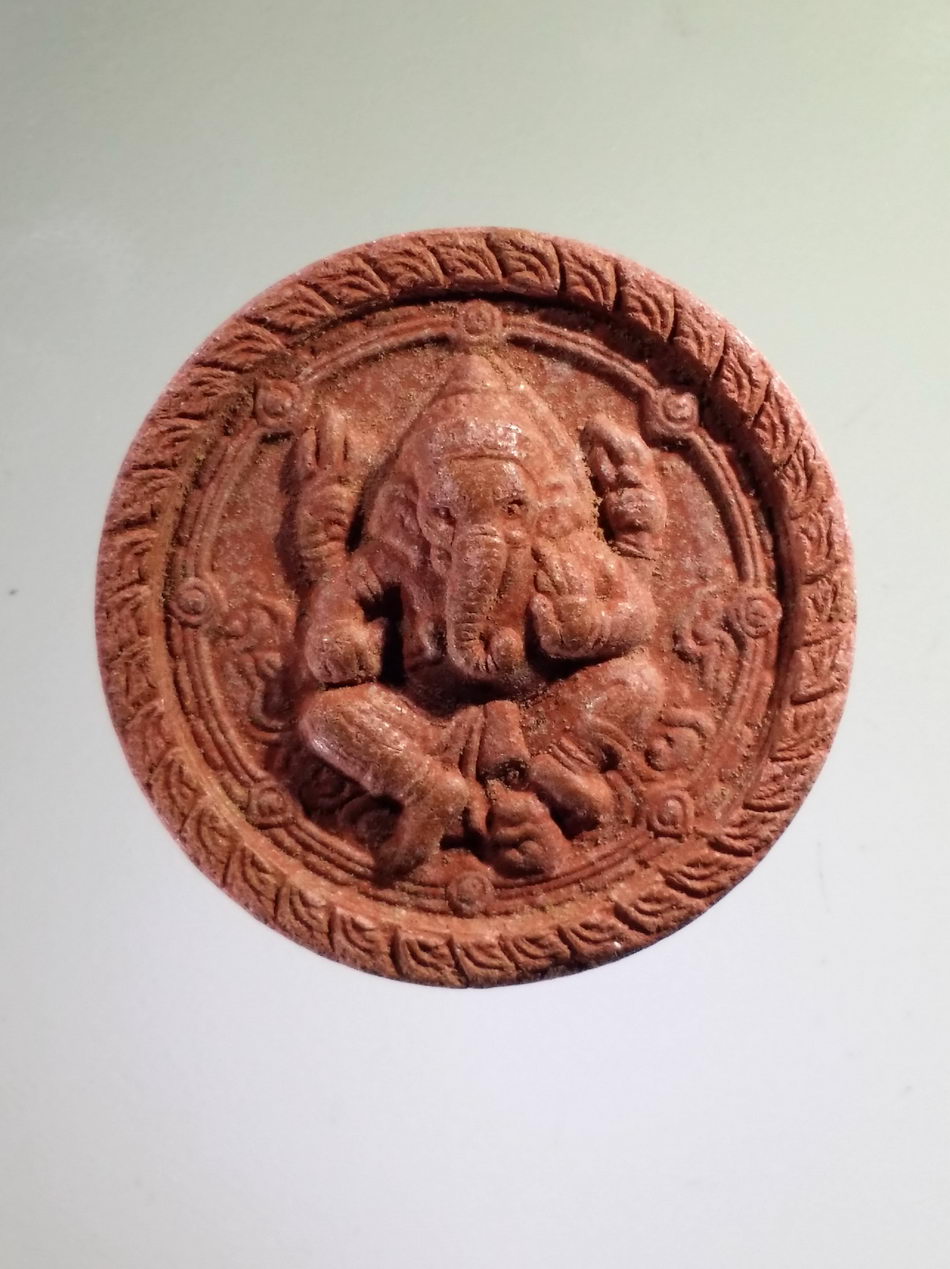 รหัสสินค้า จตุคามรามเทพ 438 พระพิฆเณศวร เทพเจ้าแห่งความสำเร็จ เนื้อว่านแดง ปลุกเสก พิธีจตุคามรามเทพ ไม่ทราบรุ่น ไม่มีกล่องพิมพ์เล็ก