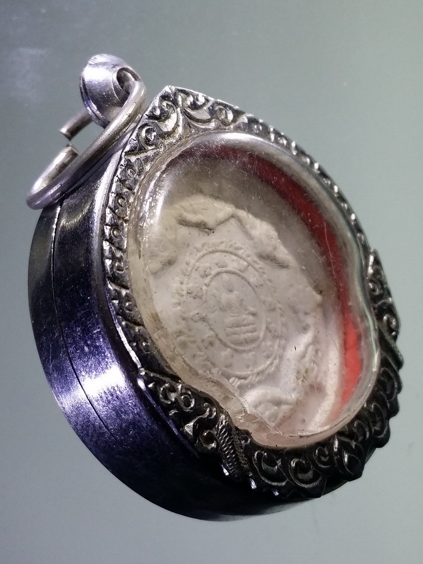 Antig LSD 033 พระเทวราชโพธิสัตว์จตุคามรามเทพ ไม่ทราบรุ่น พร้อมตลับสแตนเลส พระรายการนี้ให้เช่าบูชาแล้ว