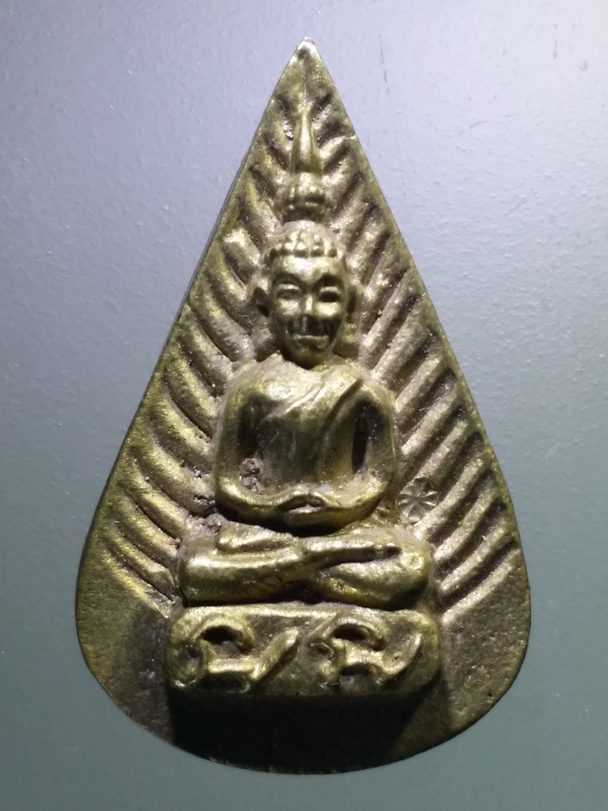 antig FB 1211 เหรียญหล่อกลีบบัว หลวงพ่อแพ วัดพิกุลทอง จังหวัดสิงห์บุรี รุ่นเสาร์ 5 อายุครบ 91 ปี สร้างปี 2537