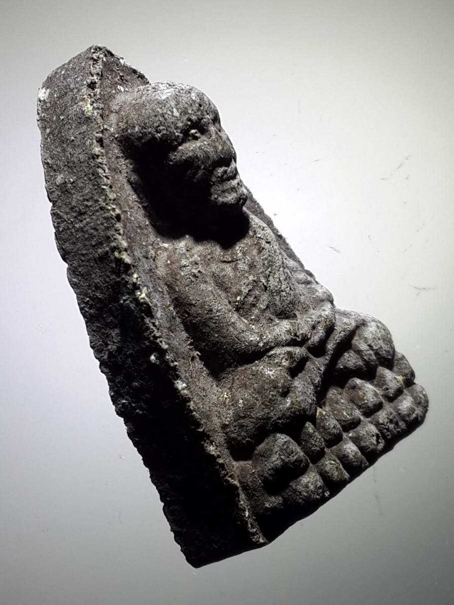 รหัสสินค้า หลวงปู่ทวด วัดต่างๆ 374 หลวงปู่ทวดเนื้อว่าน หลังยันต์ ตัวอักษรเล็กมาก อ่านไม่ออก ไม่ทราบวัด