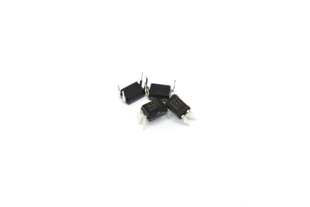 IC PC817 Opto Isolator DIP-4 High Density Mounting Type Photo transistor