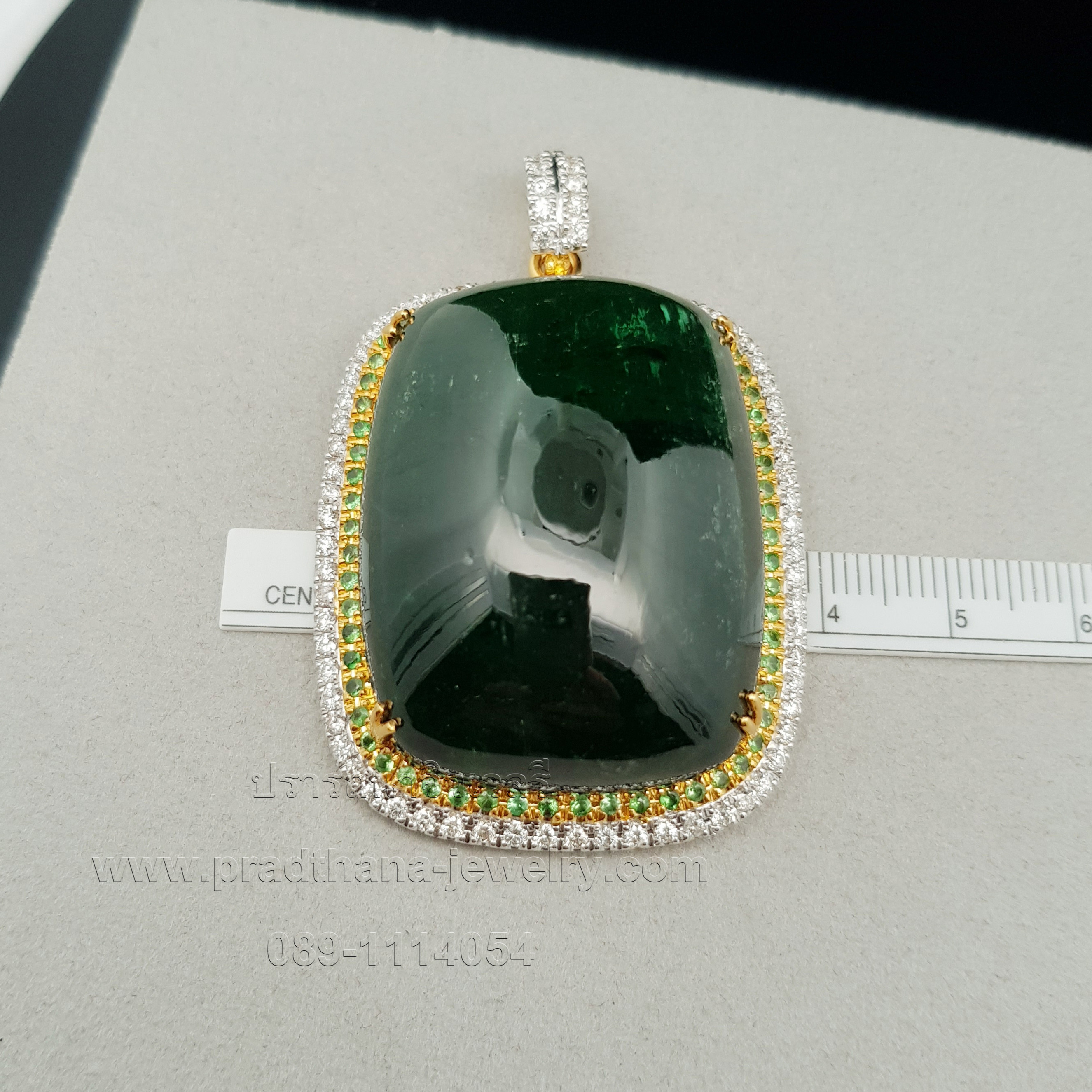 จี้กรีนทัวมาลีนล้อมซาโวไรท์เพชร