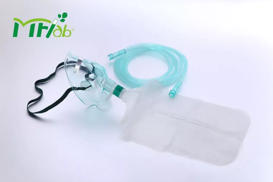 Oxygen masks with reservoir bags for single use, XL