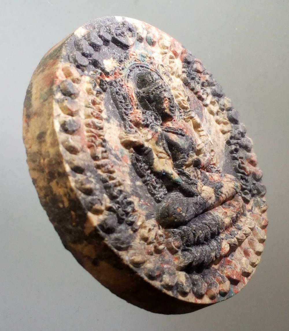 รหัสสินค้า จตุคามรามเทพ 080 หลวงพ่อพระสุก วังบาดาล - สมเด็จพระเทวราชโพธิสัตว์ราชันย์ดำ (จตุคามรามเทพ) เนื้อว่านก้นครก ไม่ทราบวัดที่ออก กล่องหาย จตุคามรามเทพ รายการนี้ให้เช่าบูชาแล้ว