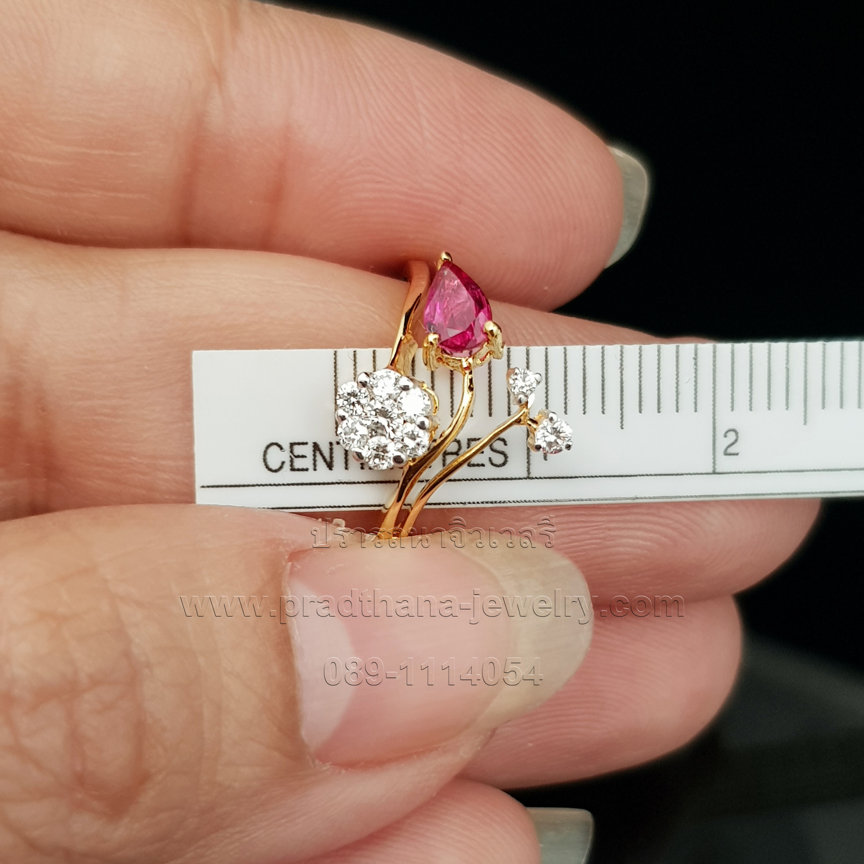 แหวนดอกไม้ก้านพลิ้วทับทิมเพชร **จองแล้ว**