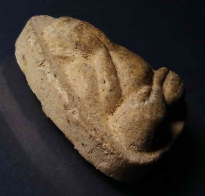 รหัสสินค้า พระปิดตา ทั่วไป 069 พระปิดตาเนื้อผง หลังฉัตร ที่ระลึก 84 พระชันษา สมเด็จพระสังฆราชองค์ที่ 19 แห่งกรุงรัตนโกสินทร์