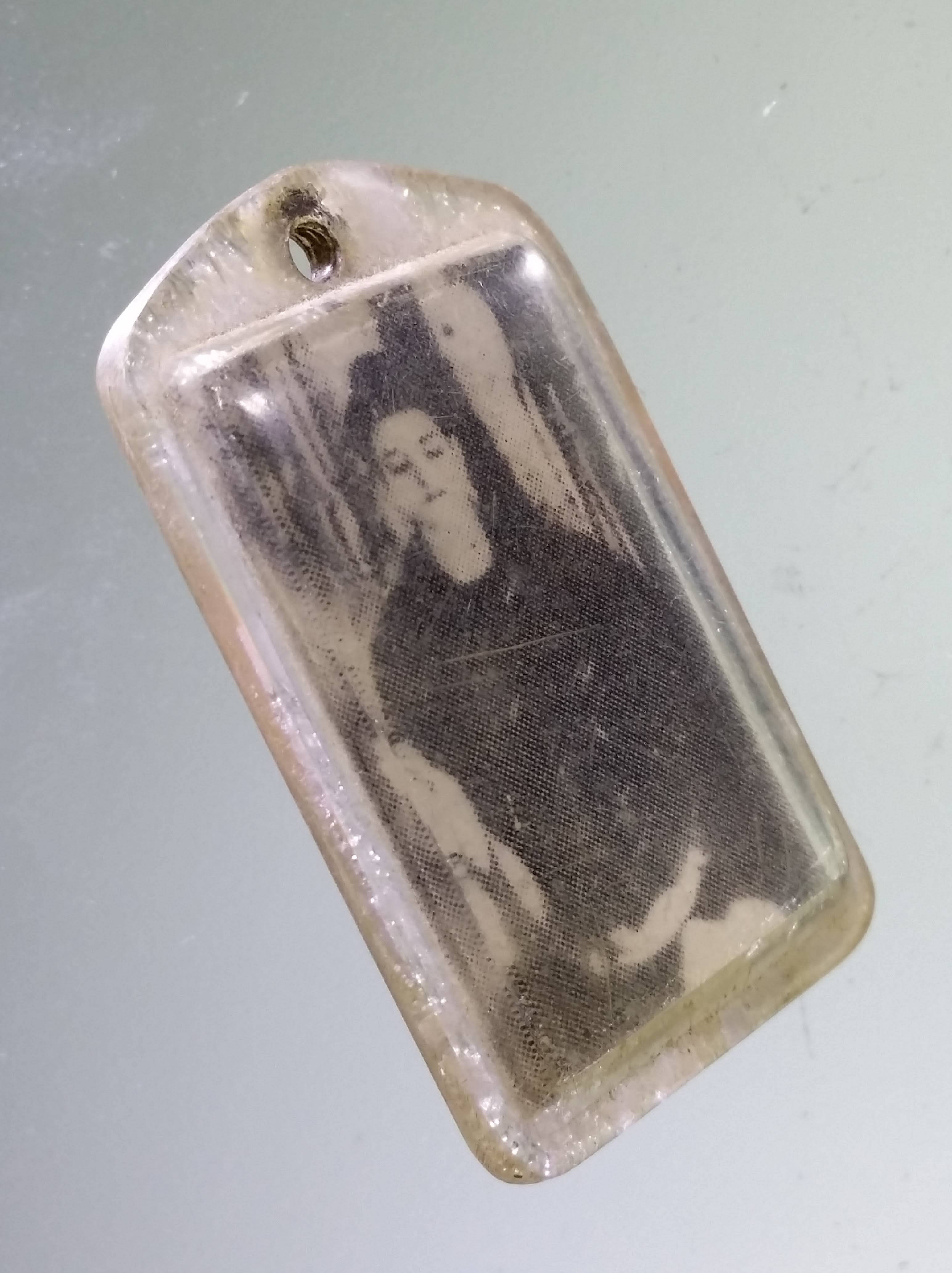 Antig PIM 522 ภาพถ่ายขาวดำ พระพุทธเจ้ามหาศาสดาโลก พิมพ์แบบจุด มูลนิธิพุทธบูชาโอสถ จัดสร้าง หายากครับ