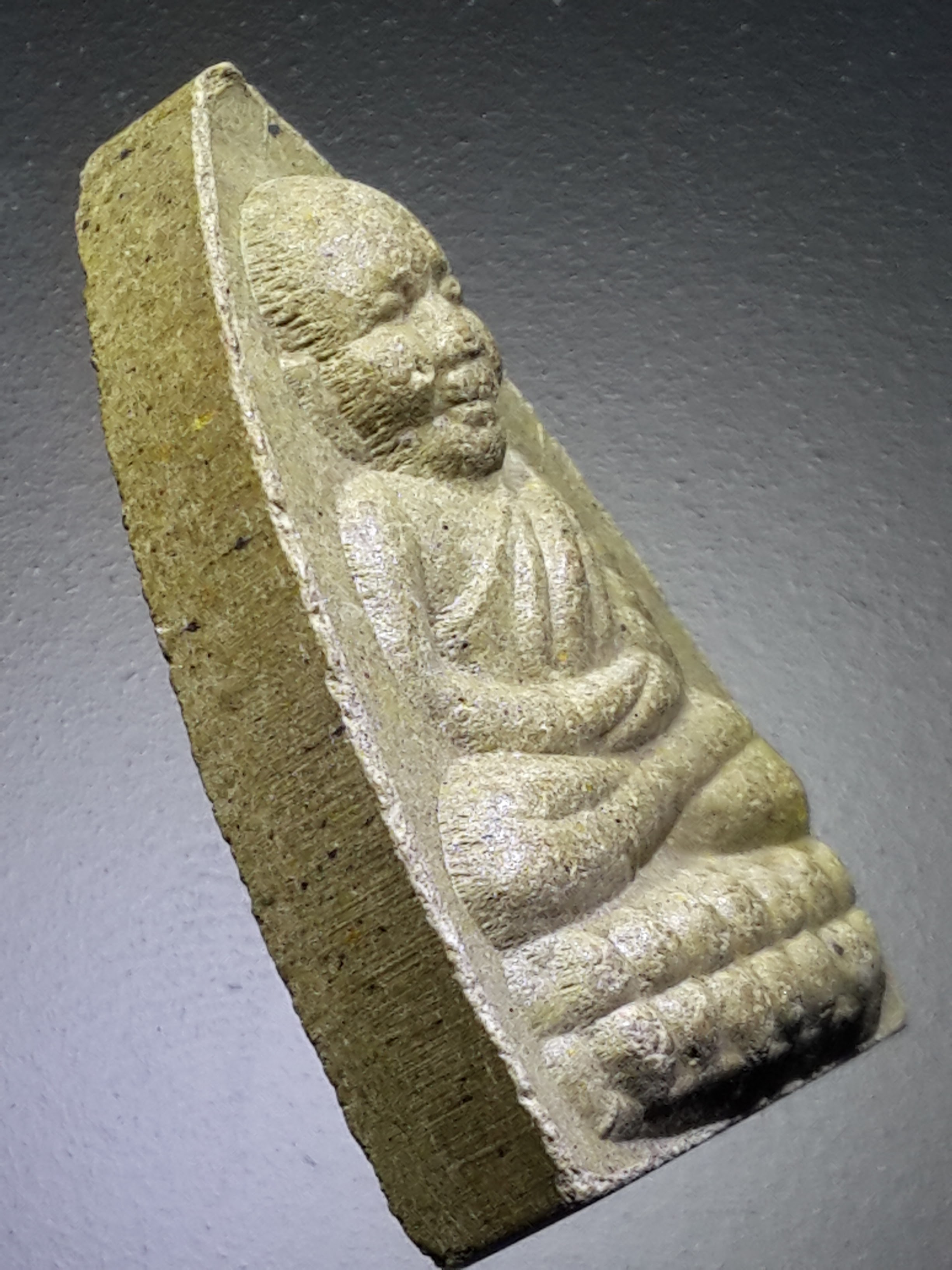 รหัสสินค้า หลวงปู่ทวด วัดต่างๆ 426 หลวงปู่ทวด เนื้อผงหลังเรียบ ไม่ทราบที่