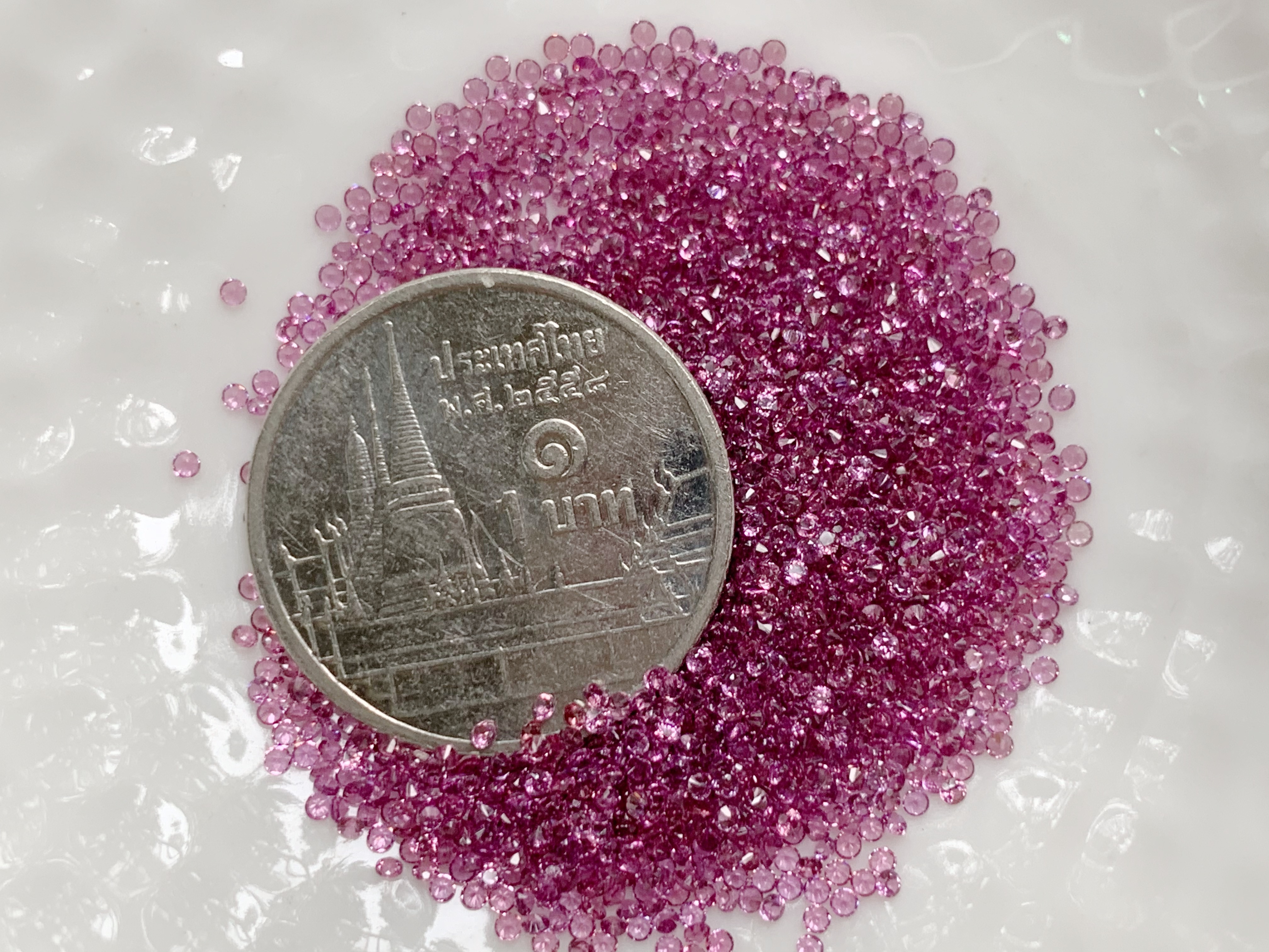 Rhodolite โรโดไลท์กลม 1.0 มม. 5 กะรัต