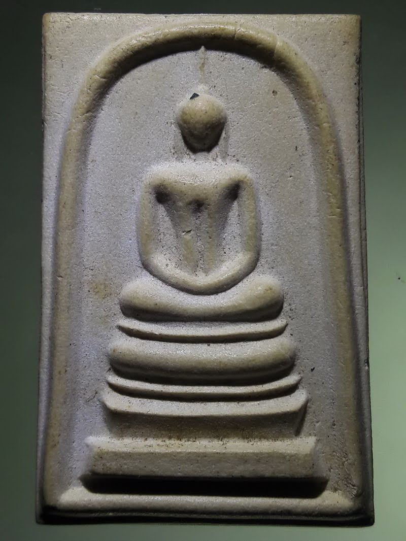 Antig FB 12842 พระสมเด็จเนื้อผงพิมพ์ใหญ่ พิมพ์พิเศษ หลวงพ่อคับ วัดหนองนกไข่ อำเภอกระทุ่มแบน จังหวัดสมุทรสาคร สร้างปี 2520