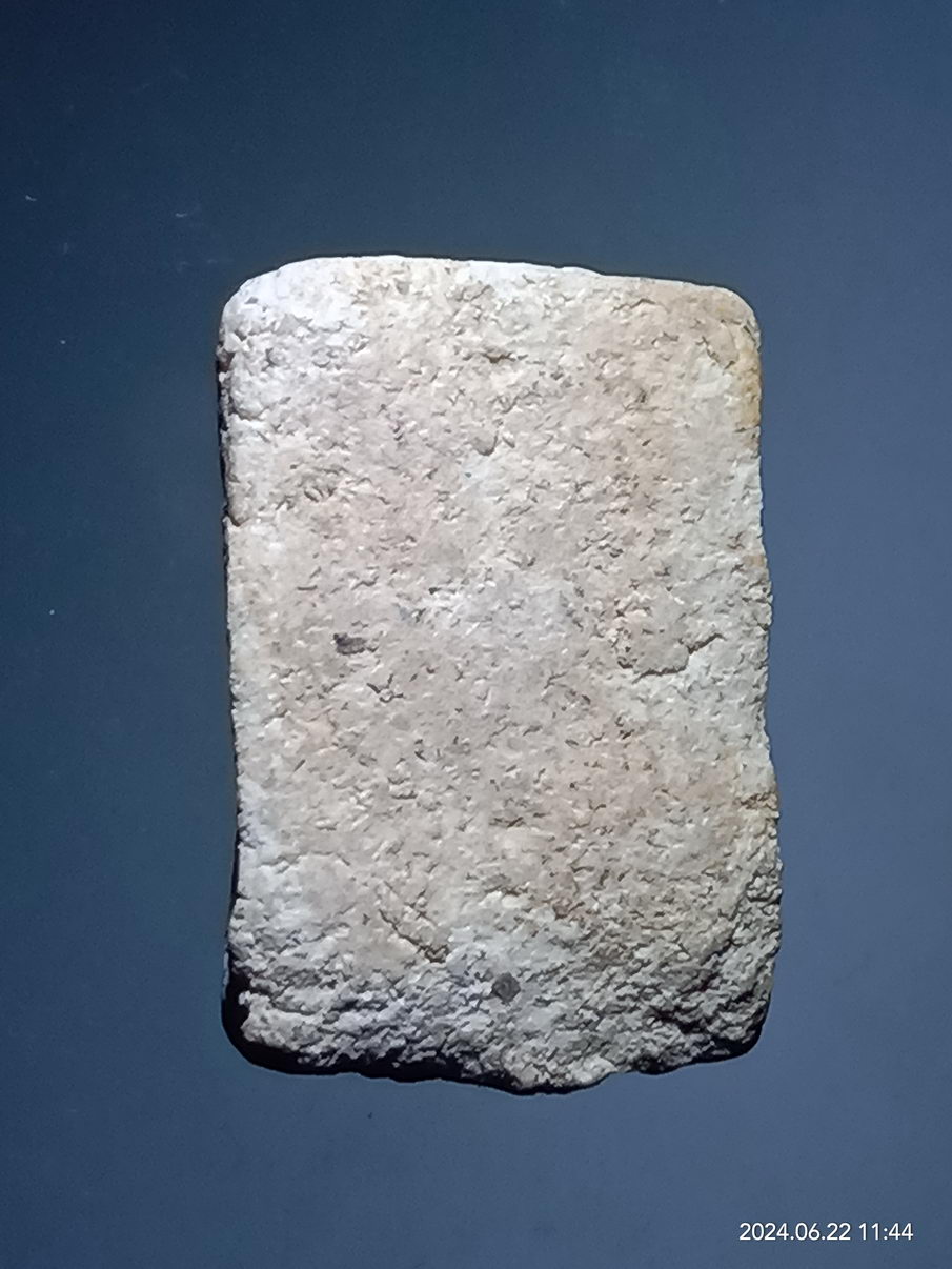 รหัสสินค้า พระเนื้อดิน เนื้อผง เนื้อว่าน 095 แม่นางกวักเนื้อผง พิมพ์คล้ายวัดมฤคทายวัน พระมีขนาดเมื่อเทียบกับเหรียญบาท ขนาดเล็ก ท่านสุภาพสตรีไม่ควรพลาด