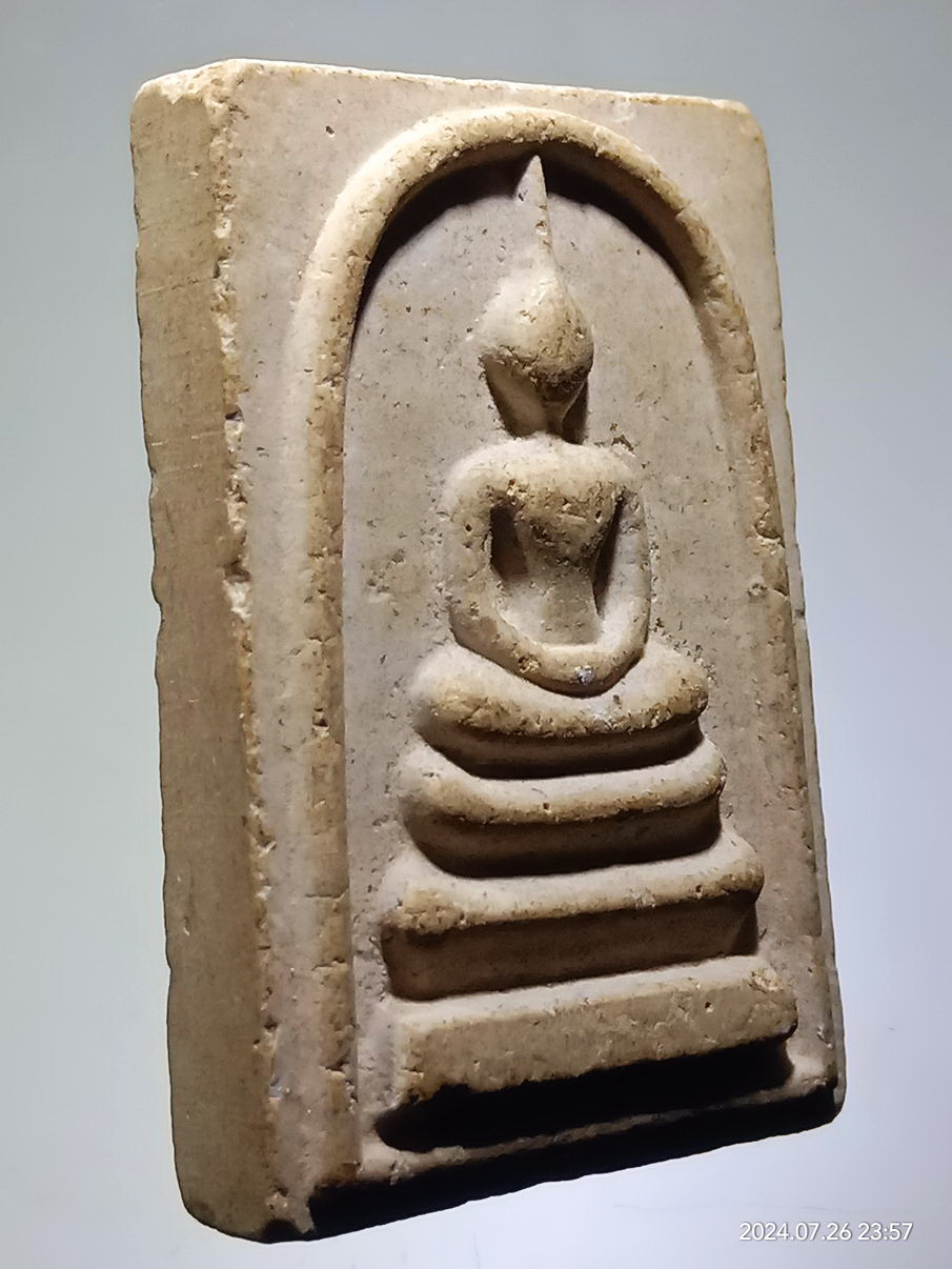 รหัสสินค้า พระสมเด็จ วัดต่างๆ 1259 พระสมเด็จเนื้อผง หลวงพ่อลา วัดแก่งคอย อำเภอแก่งคอย จังหวัดสระบุรี สร้างปี 2536