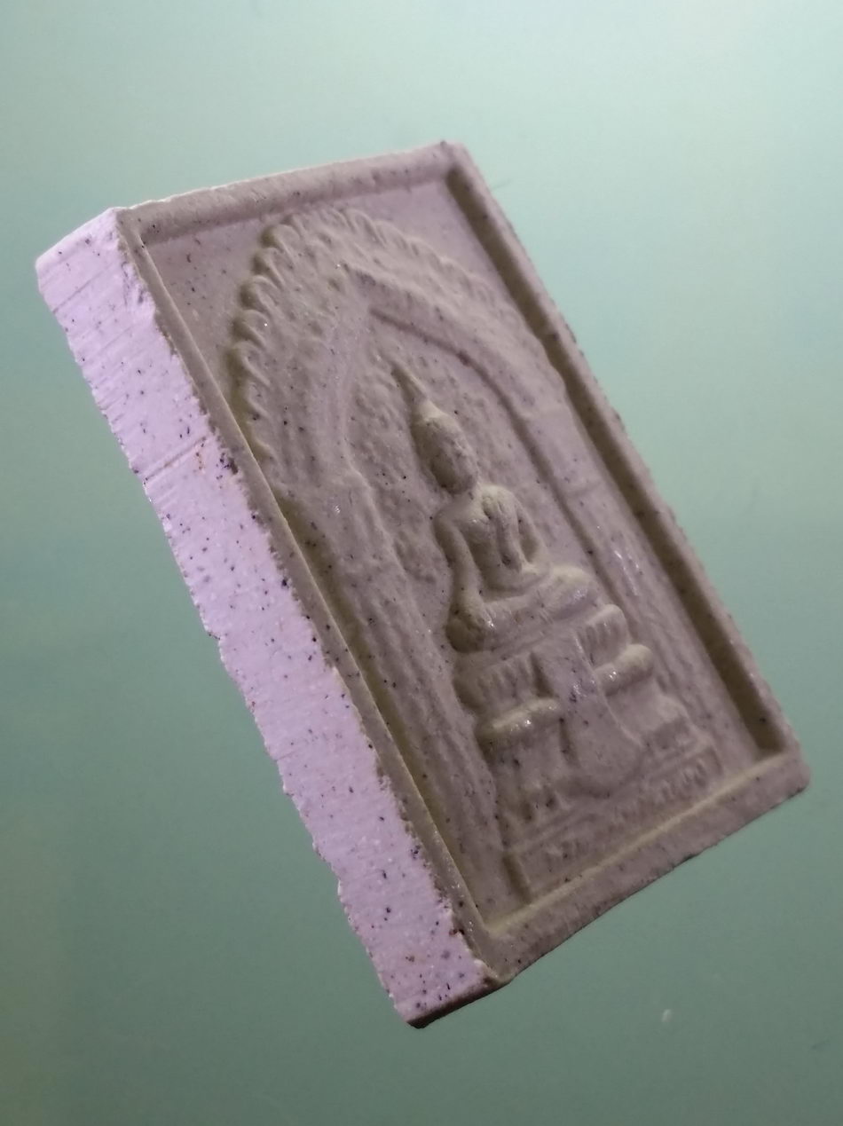 รหัสสินค้า พระมีกล่อง 4019 พระอินทร์แปลงเนื้อผง วัดเสนาสนาราม จังหวัดพระนครศรีอยุธยา สร้างปี 2547