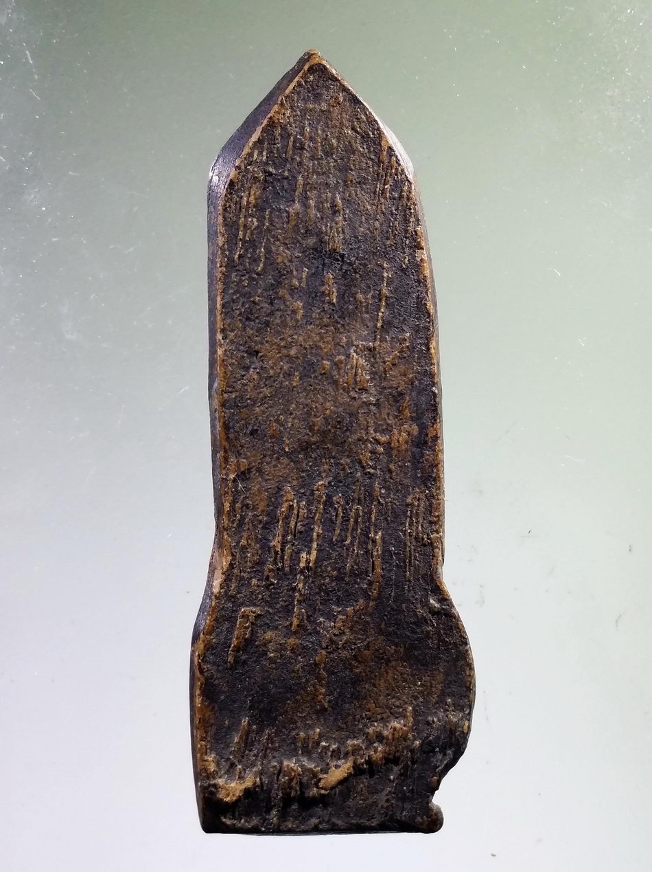 รหัสสินค้า พระกรุ 091 พระเนื้อดิน ปางเปิดโลก ลงรักดำ ไม่ทราบกรุ