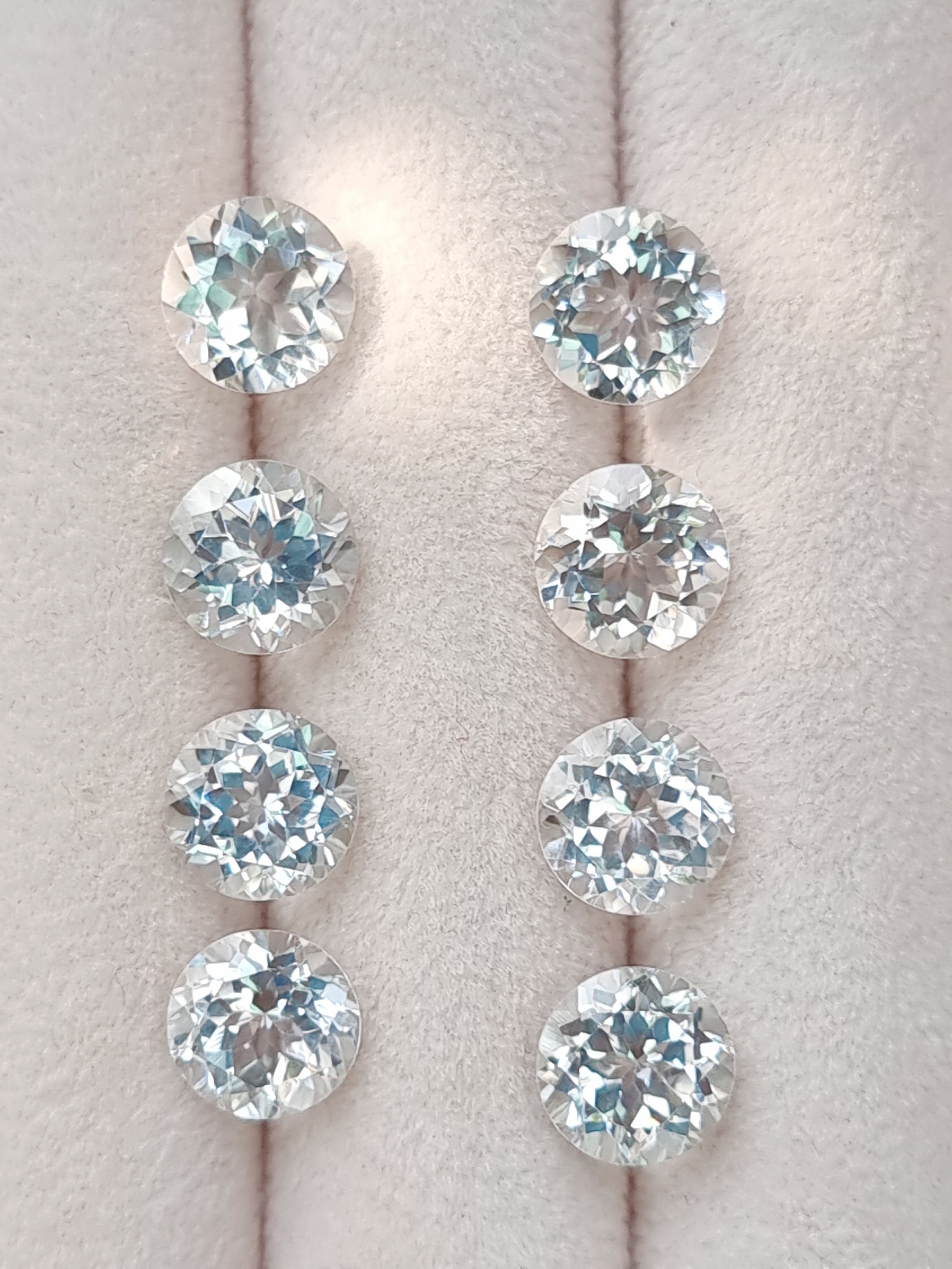 ไวท์โทปาสกลม 8 มม 1 เม็ด