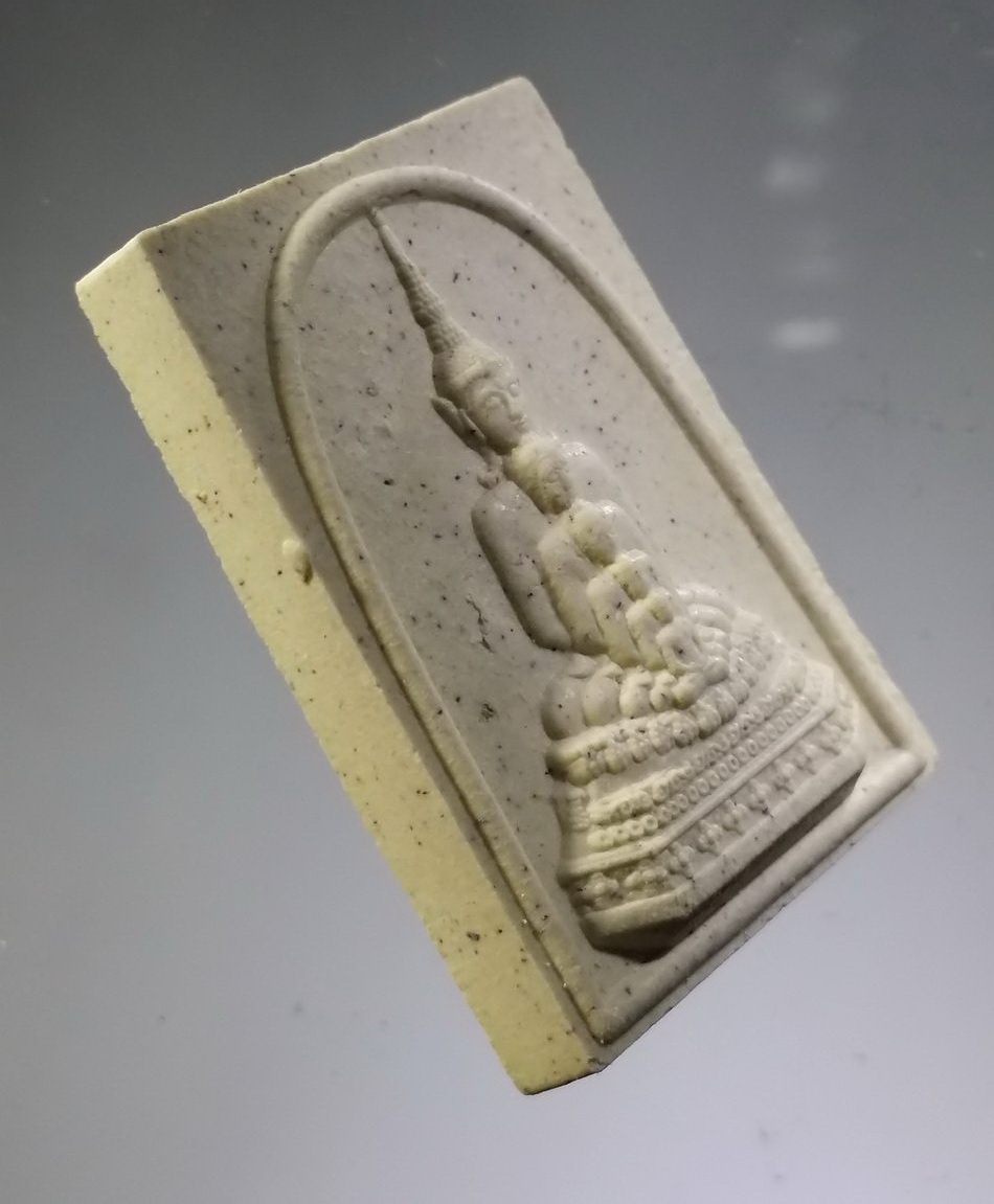 รหัสสินค้า พระมีกล่อง 3790 พระพุทธเจ้า 5 พระองค์ วัดพระธาตุผาซ่อนแก้ว อำเภอเขาค้อ จังหวัดเพชรบูรณ์ สร้างปี 2562