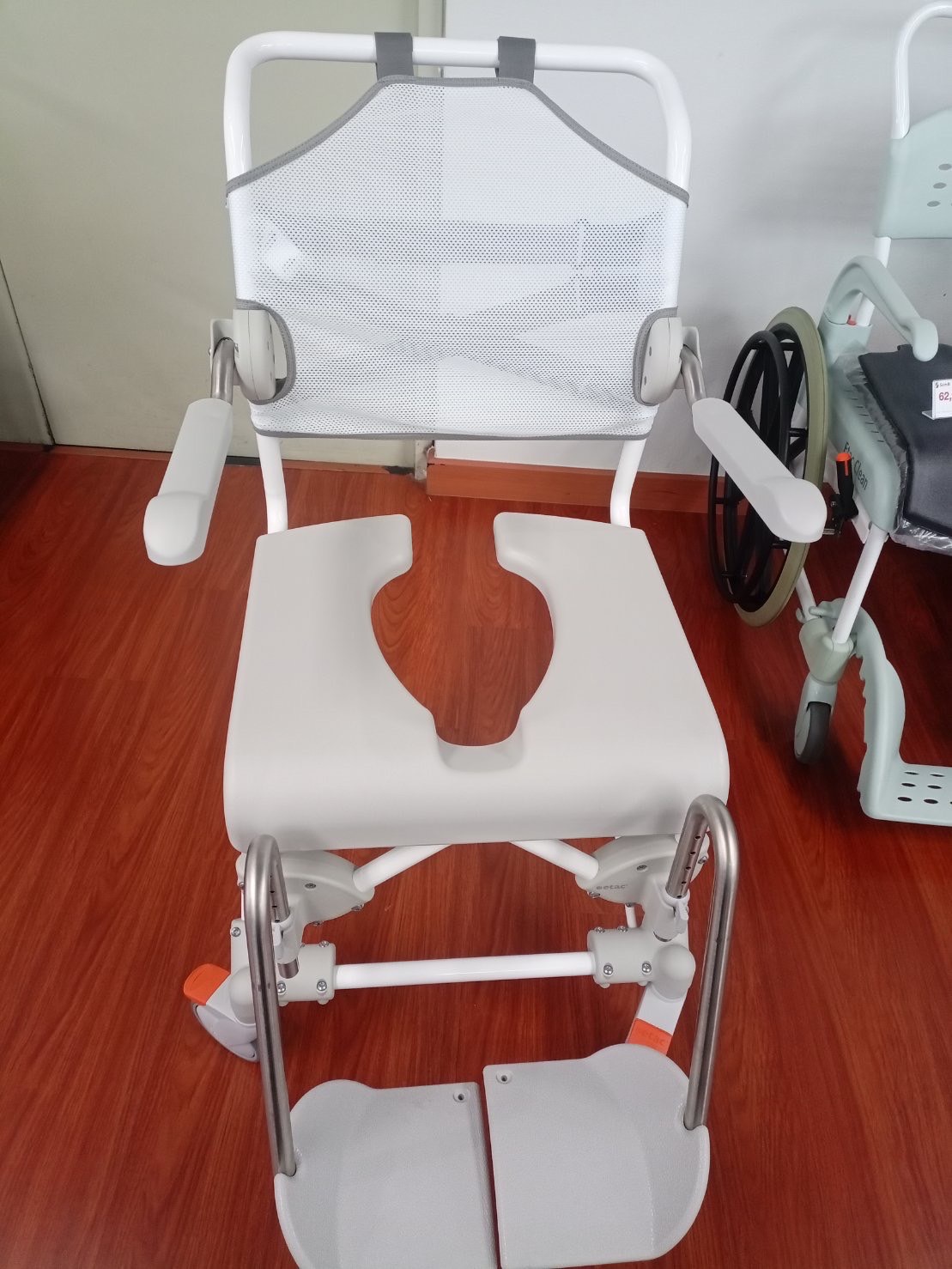 รถเข็นอาบน้ำ นั่งถ่าย อเนกประสงค์ อีแทค สวิฟท์ โมบิล 2 คอมโหมด แชร์ (ETAC SWIFT MOBIL -2) เบาะกว้างพิเศษ รองรับน้ำหนักผู้ใช้งานสูงสุด 160 กิโลกรัม