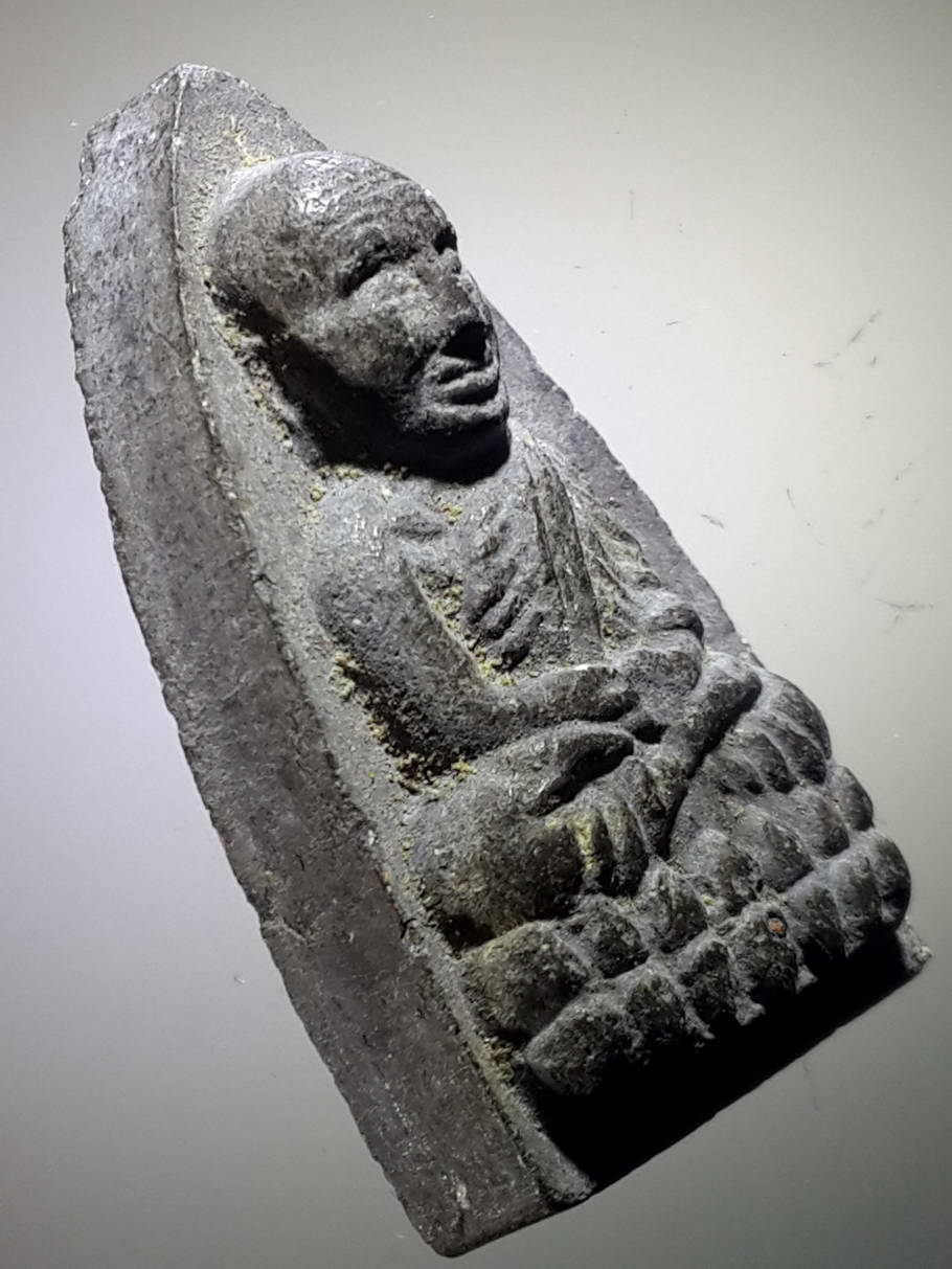 รหัสสินค้า หลวงปู่ทวด วัดต่างๆ 370 หลวงพ่อทวด วัดช้างให้ จังหวัดปัตตานี พิมพ์ตัวหนังสือนูน ไม่ทราบปีที่สร้าง