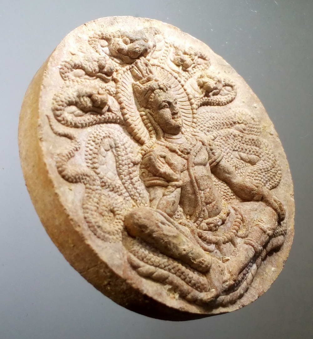 รหัสสินค้า จตุคามรามเทพ 011 จตุคามรามเทพ รุ่น เศรษฐีทวีทรัพย์ เนื้อว่านขาว จตุคามรามเทพ รายการนี้ให้เช่าบูชาแล้ว