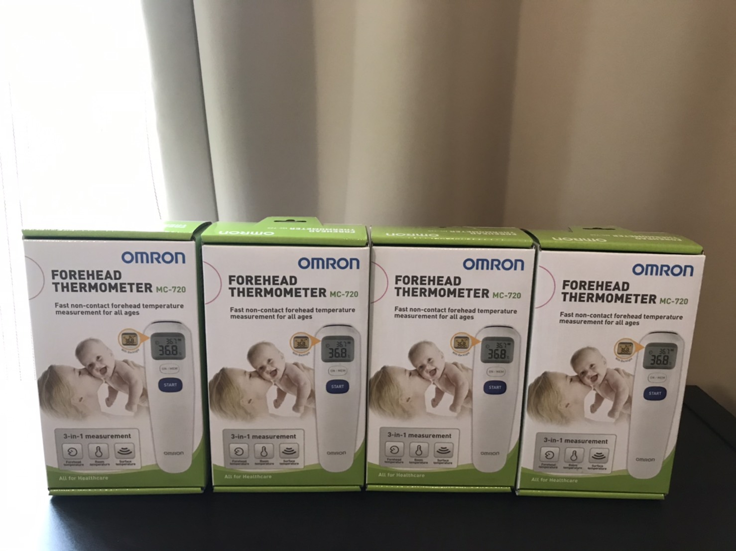 เทอร์โมมิเตอร์วัดทางหน้าผาก OMRON รุ่น MC-720
