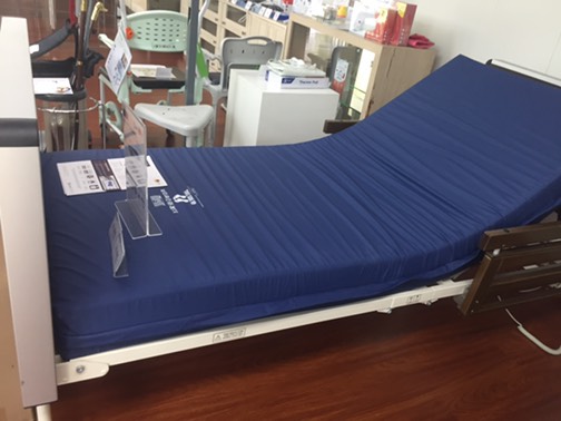 ที่นอนโฟมป้องกันแผลกดทับ แบรนด์ Funke Medical รุ่น Hyper Foam 2 ที่นอนโฟมพิเศษ 3 ชั้น ของแท้ รับประกันชั้นโฟมศูนย์ไทย 5 ปี แบรนด์จากประเทศเยอรมัน รุ่น TOP + แถมฟรีตลับใส่ยา (Best Seller)