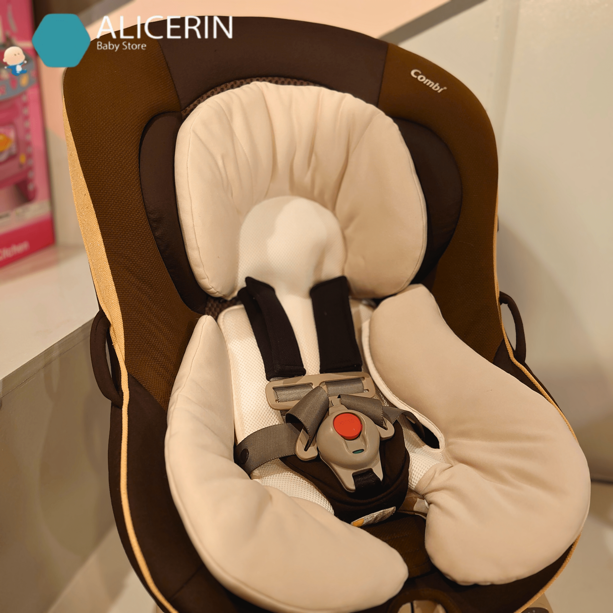 คาร์ซีทมือสอง Combi ZeusTurn EggShock carseat ผ่านการตรวจสอบมาตรฐานคุณภาพสินค้ามือสอง ฟรีประกันร้าน