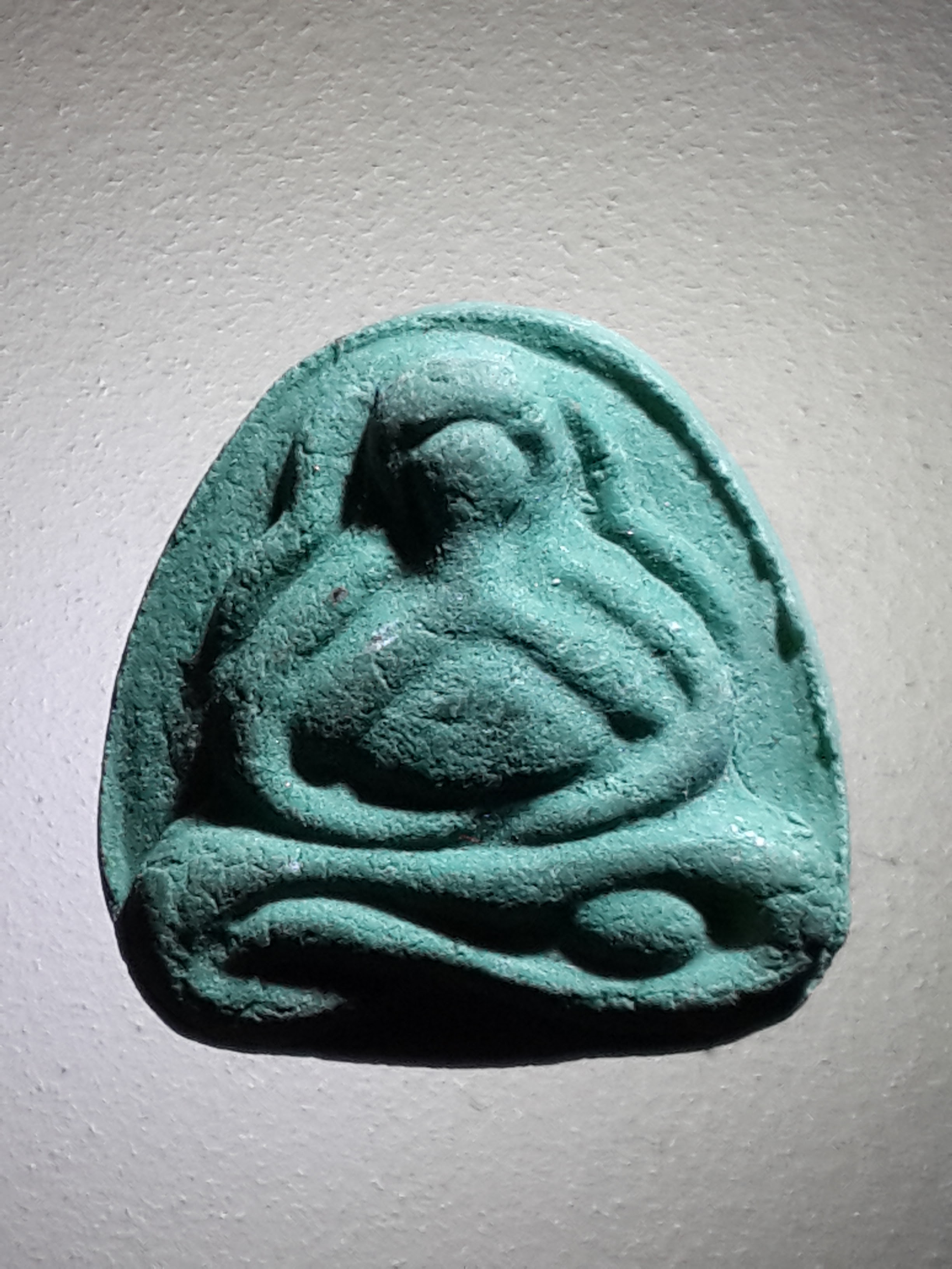 รหัสสินค้า พระปิดตาทั่วไป 243 พระปิดตาเนื้อผง หลังยันต์ พุทธ หลวงพ่อพุฒ วัดกลางบางพระ จังหวัดนครปฐม