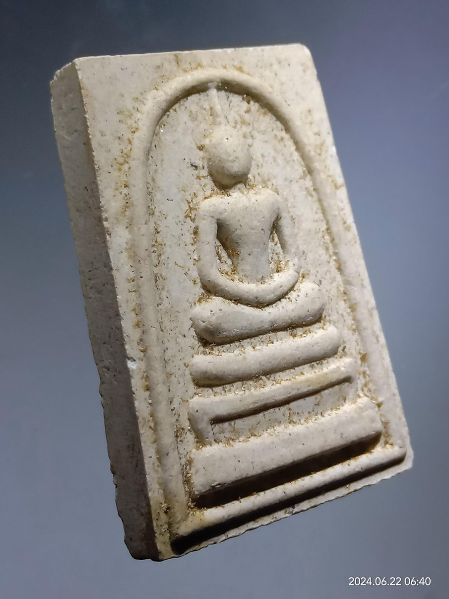 รหัสสินค้า พระสมเด็จ วัดต่างๆ 1167 พระสมเด็จเกศทะลุซุ้ม หลวงพ่อพันธ์ วัดหนองคู รุ่นผูกพัทธสีมา หลังยันต์พุฒซ้อน ไม่ทราบปีที่สร้าง