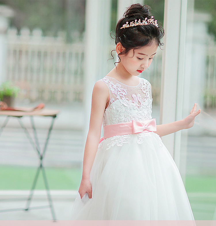 Gd32381 พร้อมส่งชุดเดรสออกงานเด็กสีขาว ชายกระโปรงสีชมพู
