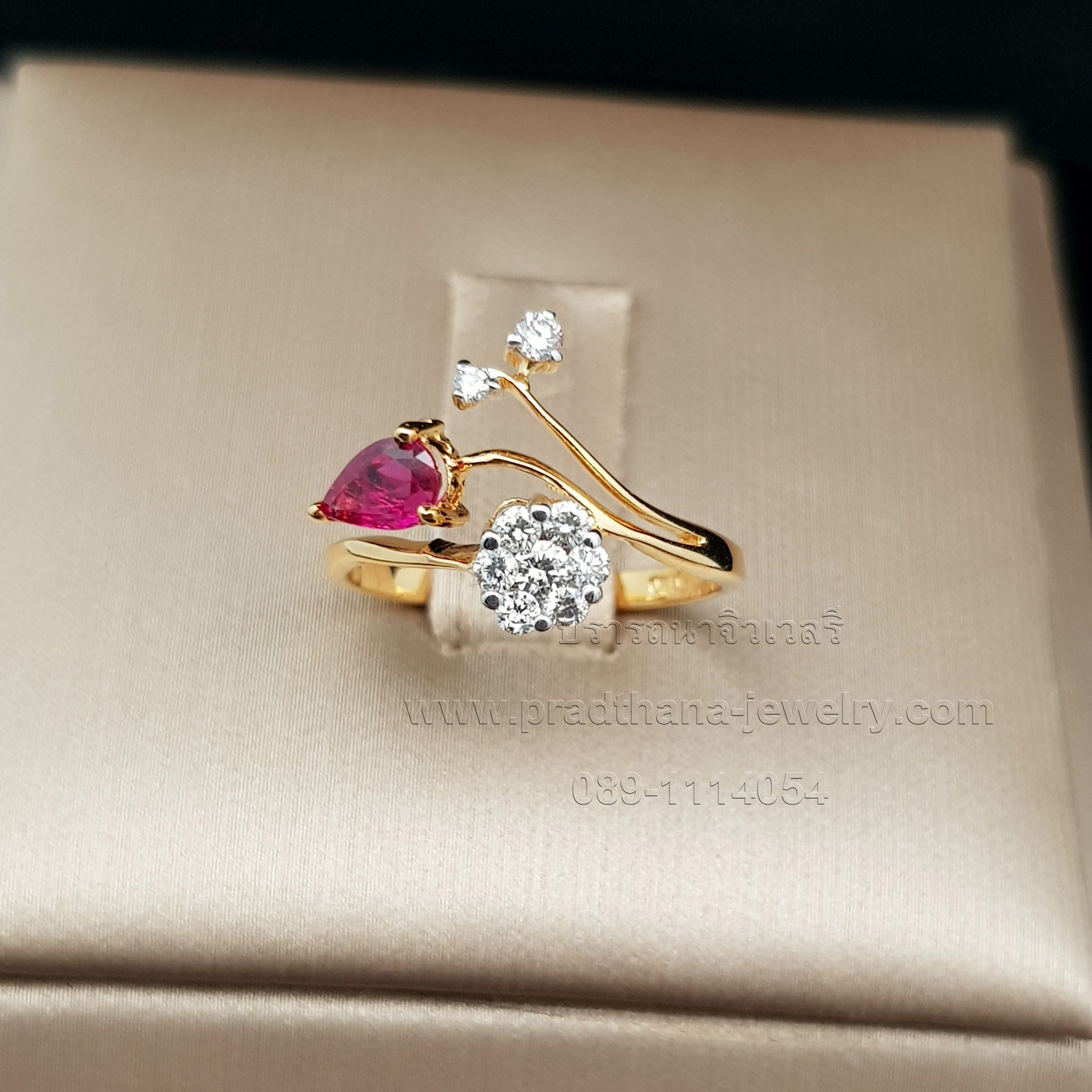 แหวนดอกไม้ก้านพลิ้วทับทิมเพชร **จองแล้ว**