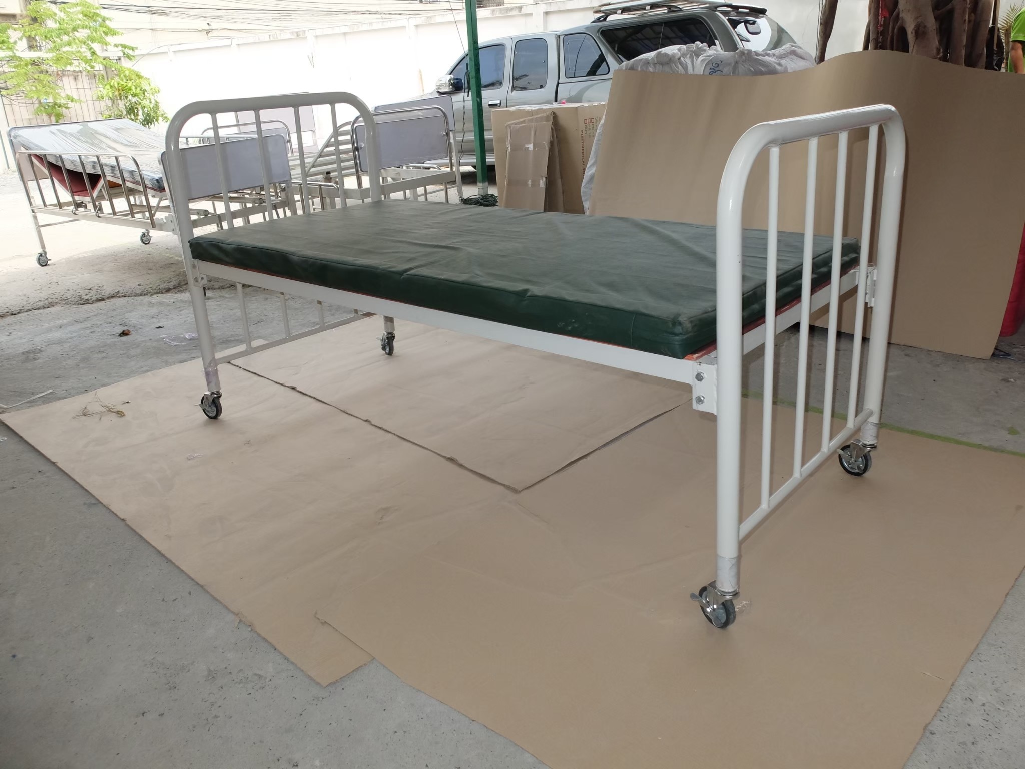 เตียงซิมมอนส์ เตียงพยาบาล (เหล็กพ่นสี) หัว-ท้ายลูกกรง + พร้อมฟูกที่นอน รหัส PP013