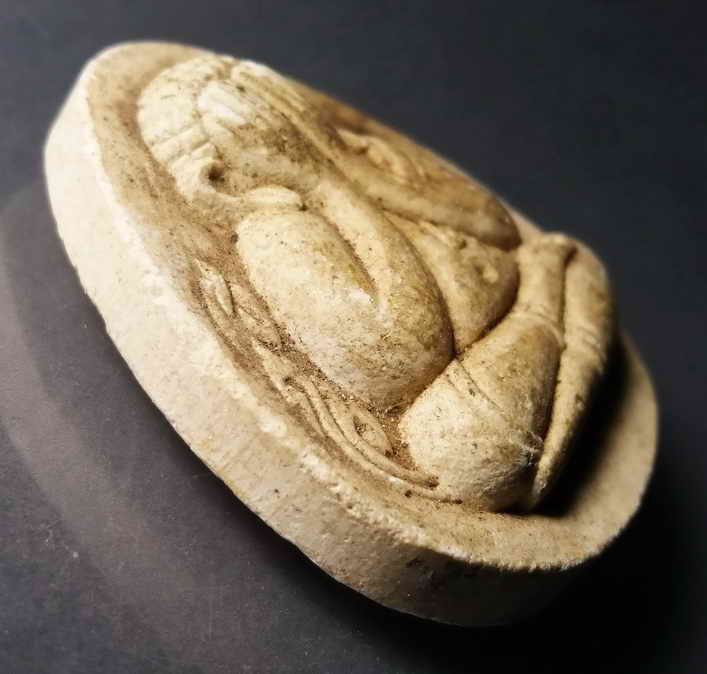 รหัสสินค้า พระปิดตา ทั่วไป 053 พระปิดตาเนื้อผงหลังยันต์ห้า วัดประดิษฐ์ธรรม (บ้านโง้ง) จังหวัดสระบุรี