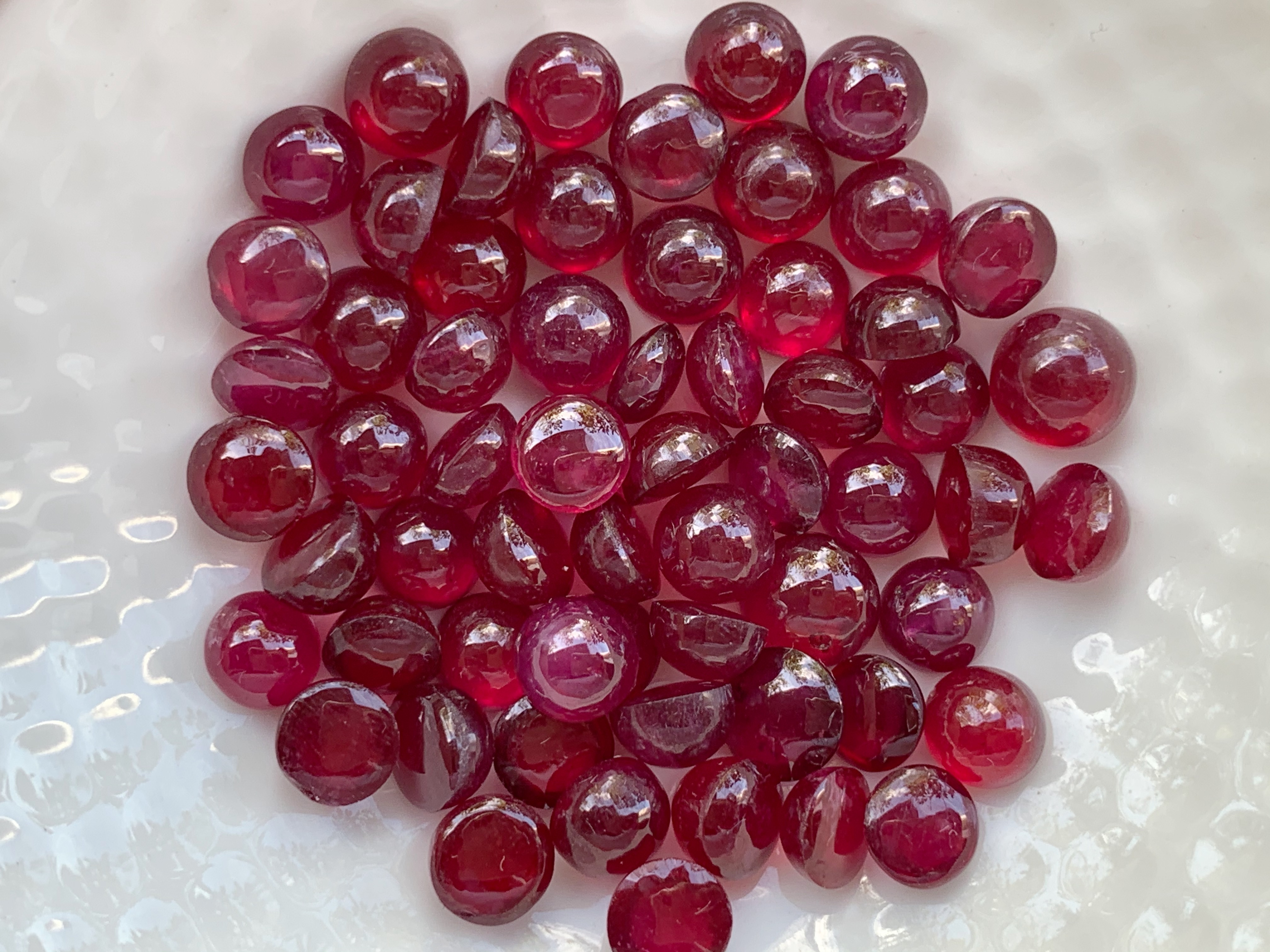 ทับทิมหลังเบี้ย 6 มม. 1 เม็ด