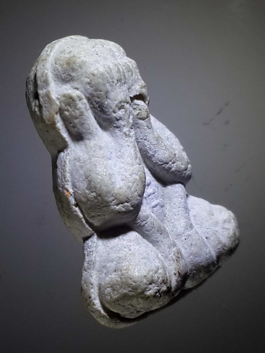 รหัสสินค้า พระปิดตา ทั่วไป 193 พระปิดตาเนื้อผง ลอยองค์ เบ้าประกบ ไม่ทราบที่