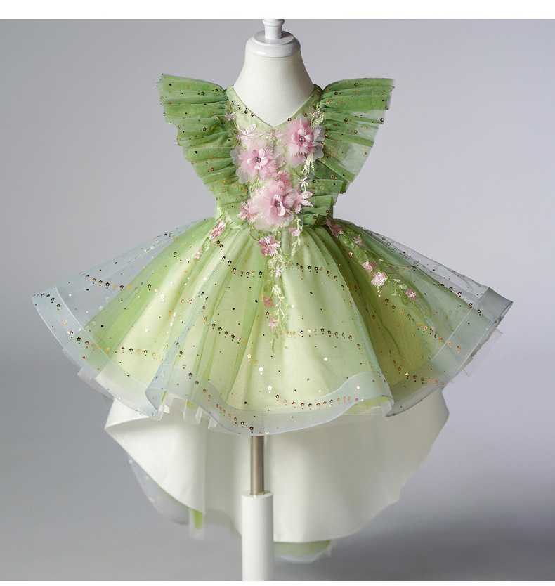 Gd4119- พร้อมส่งจากไทย ชุดเดรสออกงานเด็กสีเขียวตองอ่อน สีสวยเหมือนในแบบ ทรงสั้น และ ทรงหน้าสั้น-หลังยาว ตกแต่งด้วยระบายที่ตัวเสื้อ และติดกลิตเตอร์แน่นทน