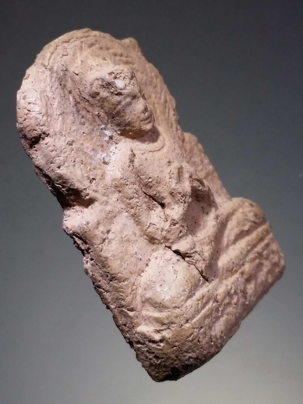 รหัสสินค้า พระไม่ทราบที่ 235 พระเนื้อดินเผา ปางปฐมเทศนา ไม่ทราบที่