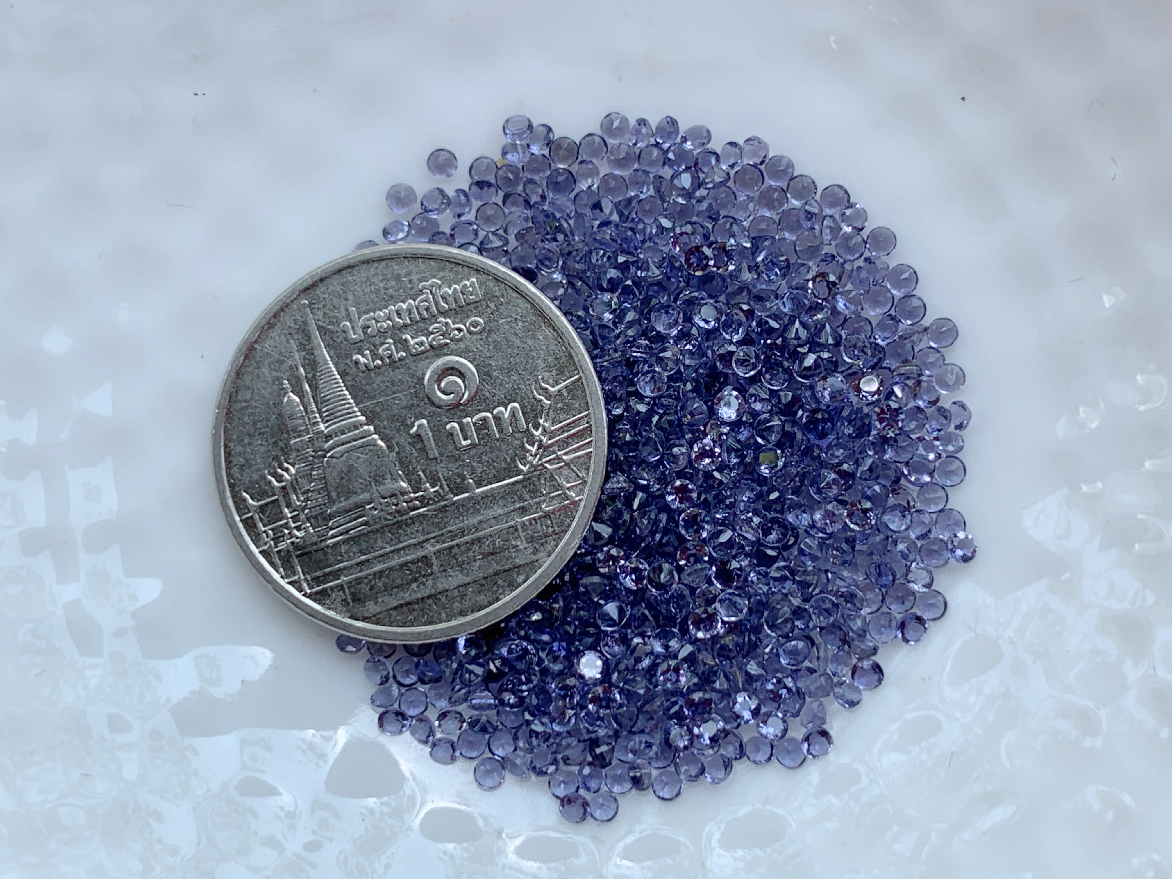 Iolite ไอโอไลท์กลม 1.5 มม. 5 กะรัต