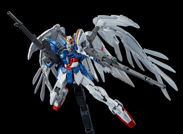 RG GUNDAM WING ZERO EW (TITANIUM FINISH)