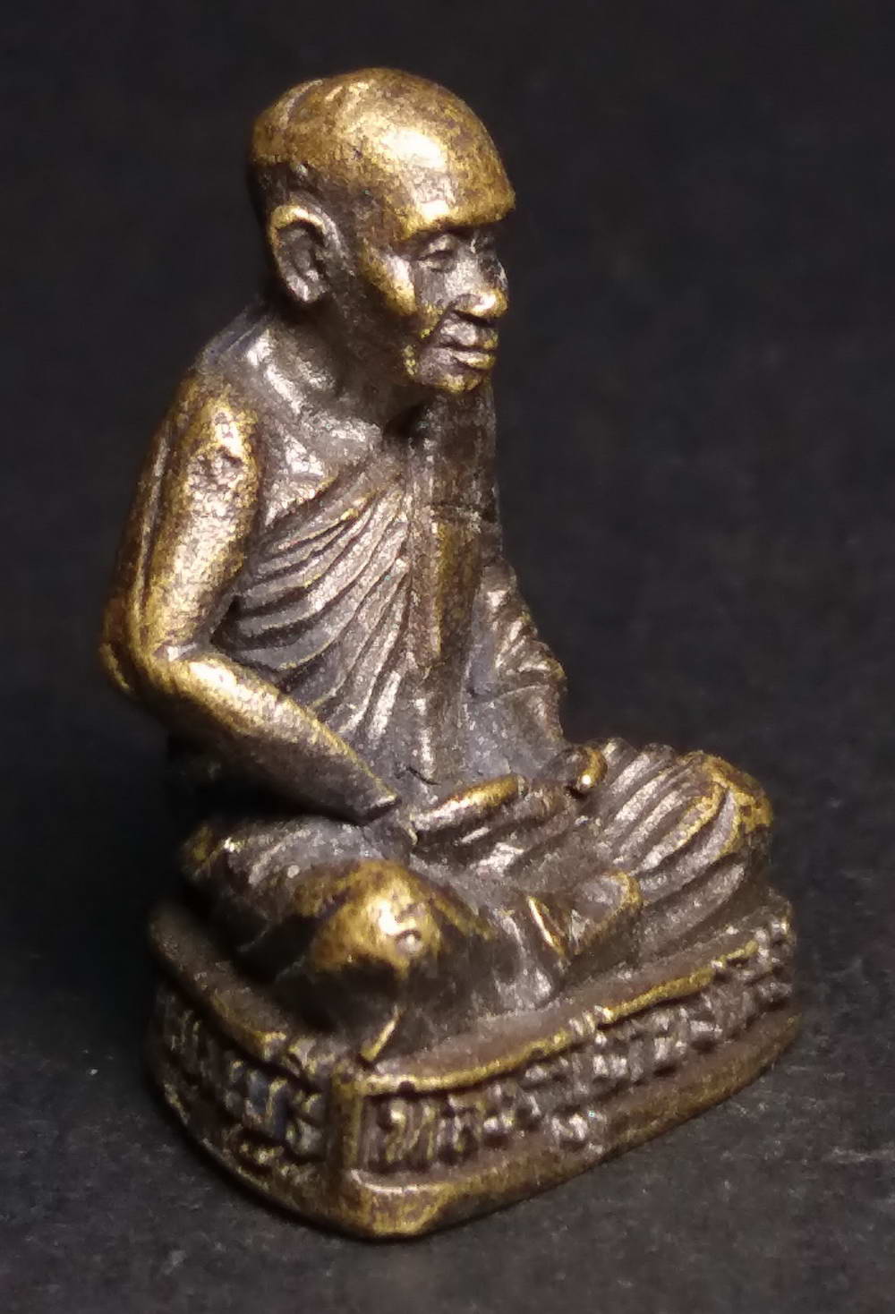 รหัสสินค้า พระกริ่ง พระหล่อ 152 รูปหล่ออุดกริ่ง หลวงปู่ฉาย ยโสธโร วัดตรอกสะเดา จังหวัดกาญจนบุรี เนื้อทองเหลืองรมดำ