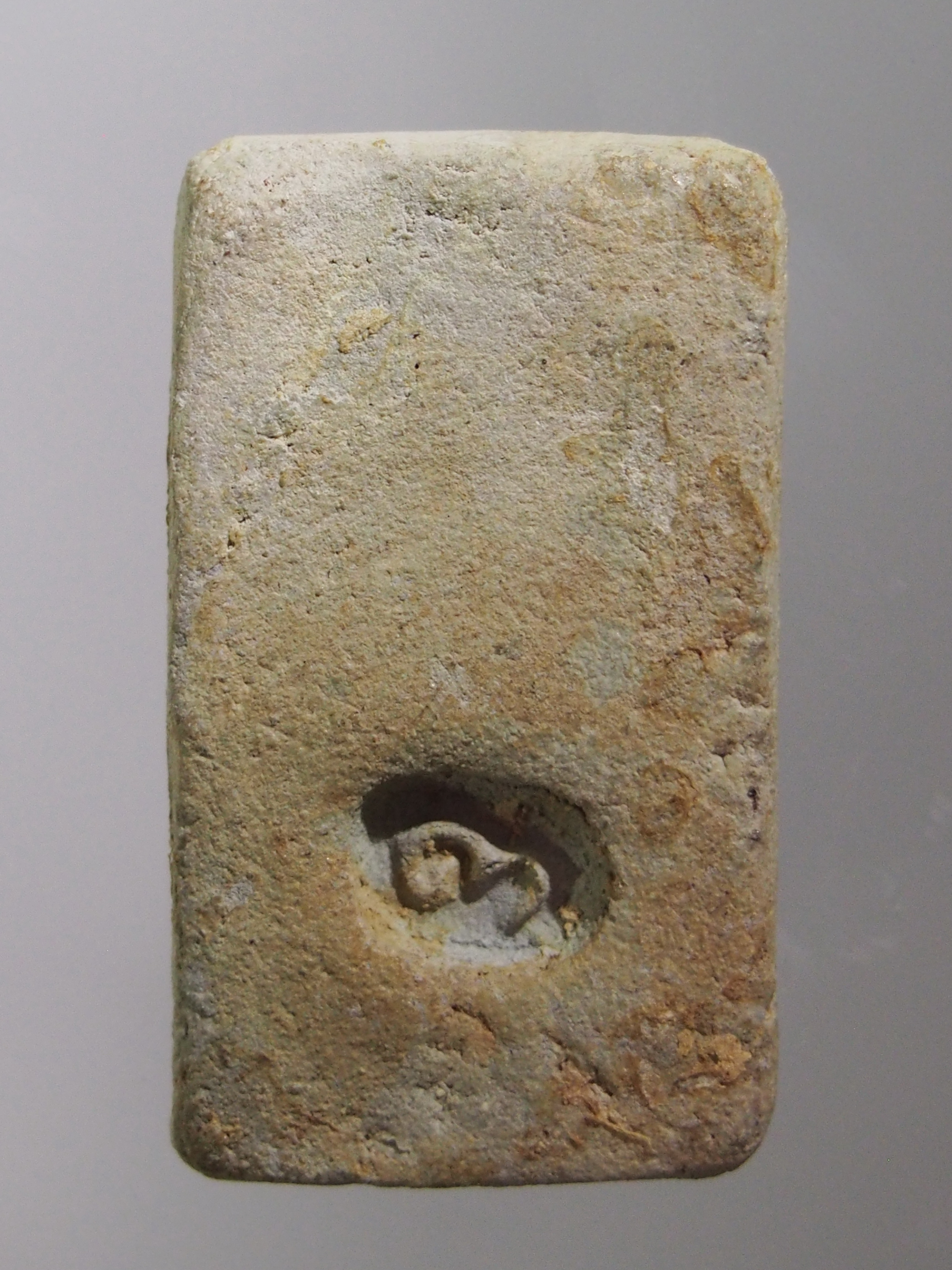 Antig on TT 009 พระสมเด็จเนื้อผง พิมพ์พระเจดีย์ ด้านหลัง กดโค๊ต ไม่ทราบ่ที่