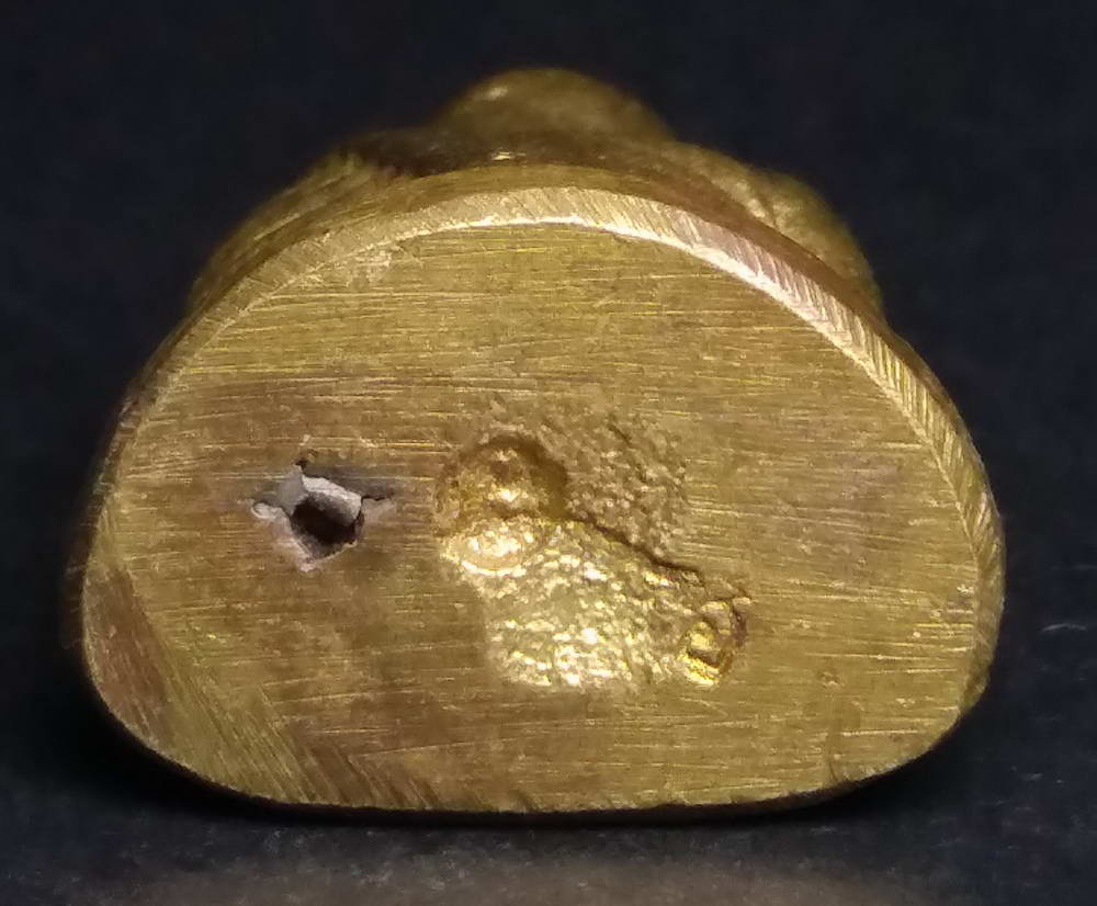 รหัสสินค้า พระกริ่ง พระหล่อ 146 รูปหล่อหลวงพ่อเงิน วัดบางคลาน จังหวัดพิจิตร ตอกโค๊ต อ. 2 ตัว ที่ด้านหลังและใต้ฐาน ไม่ทราบปีที่สร้าง