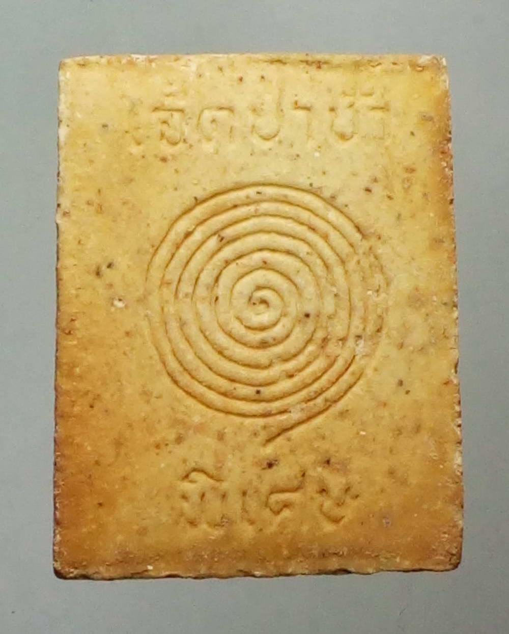 รหัสสินค้า พระมีกล่อง 170 พระผงพุทธคุณ รุ่น เจ็ดป่าช้าพิเศษทาสีผึ้ง หลวงพ่อจำเนียร วัดถ้ำเสือ จังหวัดกระบี่ พระรายการนี้ให้เช่าบูชาเเล้ว