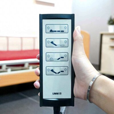 เตียงผู้ป่วยปรับไฟฟ้า 4 ฟังก์ชั่น รุ่น KS-888 ปรับเตียงต่ำสุด 28 ซม. มีแบตเตอรี่สำรองไฟ (เฉพาะเตียงเท่านั้น ไม่รวมฟูกที่นอน)