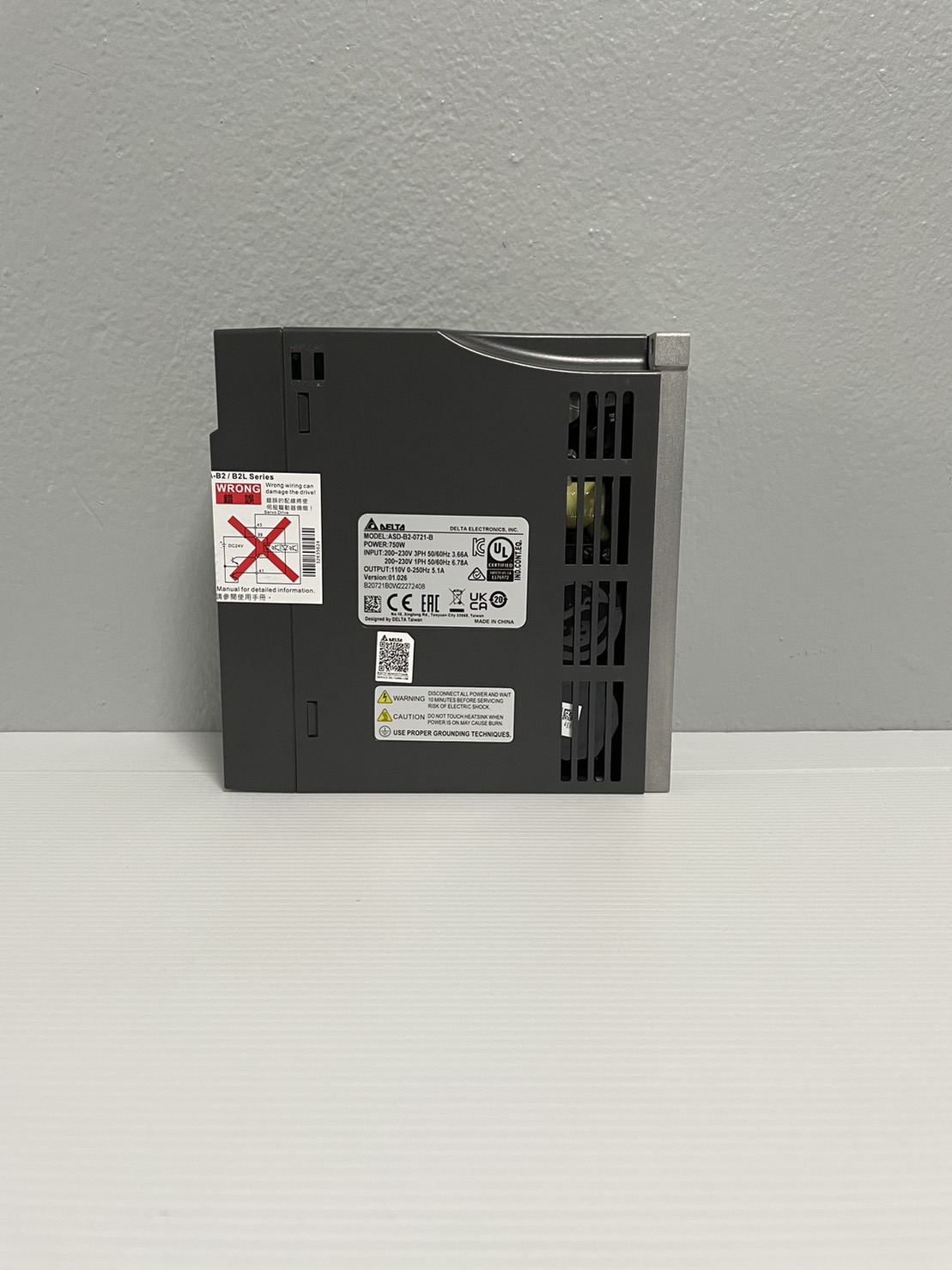 Delta AC Servo Drive ASD-B2-0721-B 750W Input 200V 1-Phase