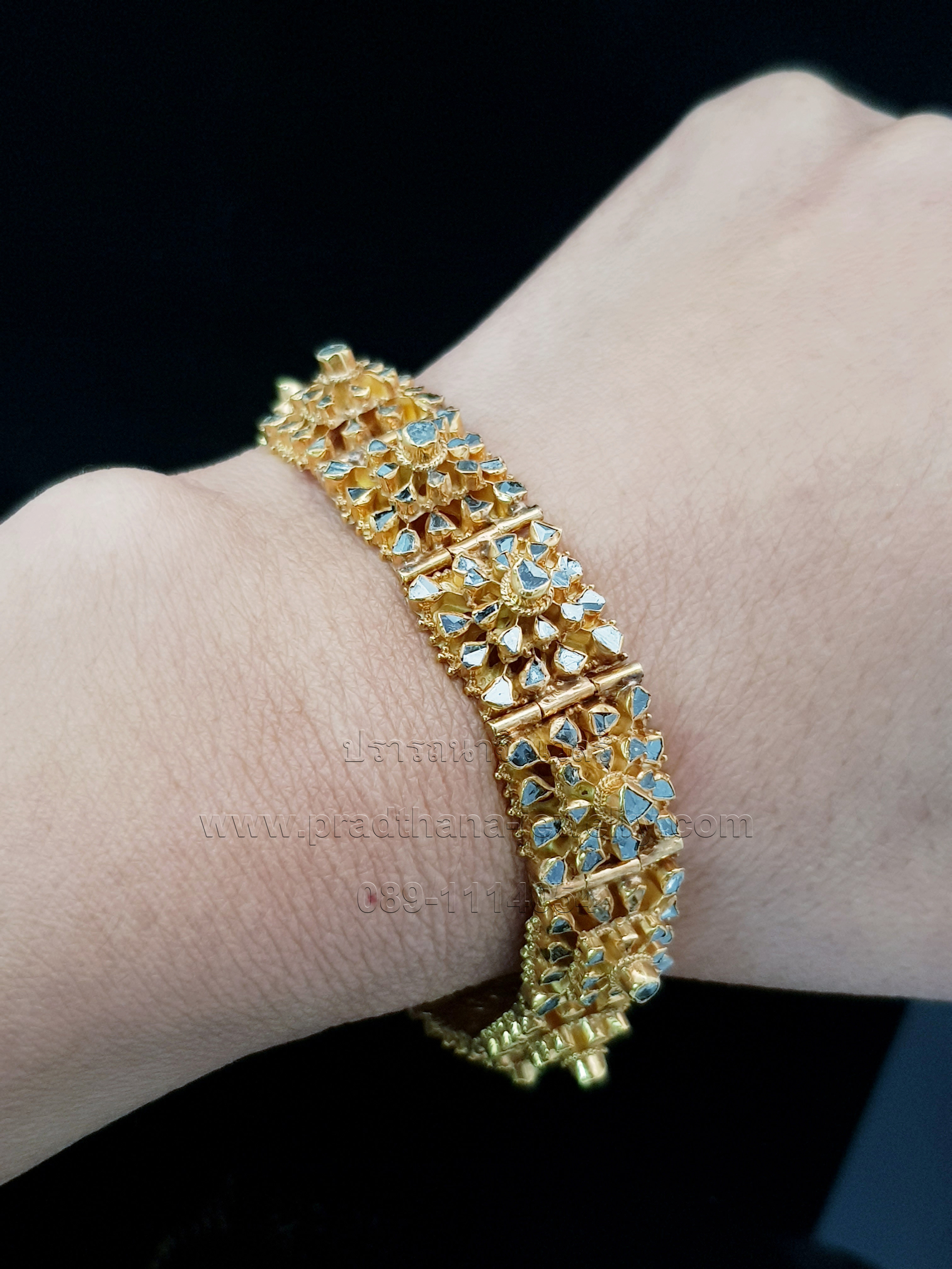 สร้อยข้อมือเพชรซีกโบราณ