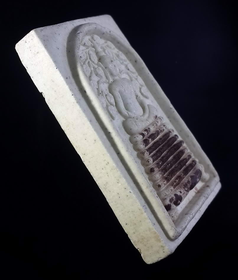 รหัสสินค้า พระสมเด็จ วัดต่างๆ 372 พระสมเด็จเนื้อผง พิมพ์ปรกโพธิ์ วัดพรหมมาสตร์ จังหวัดลพบุรี สร้างปี 2562