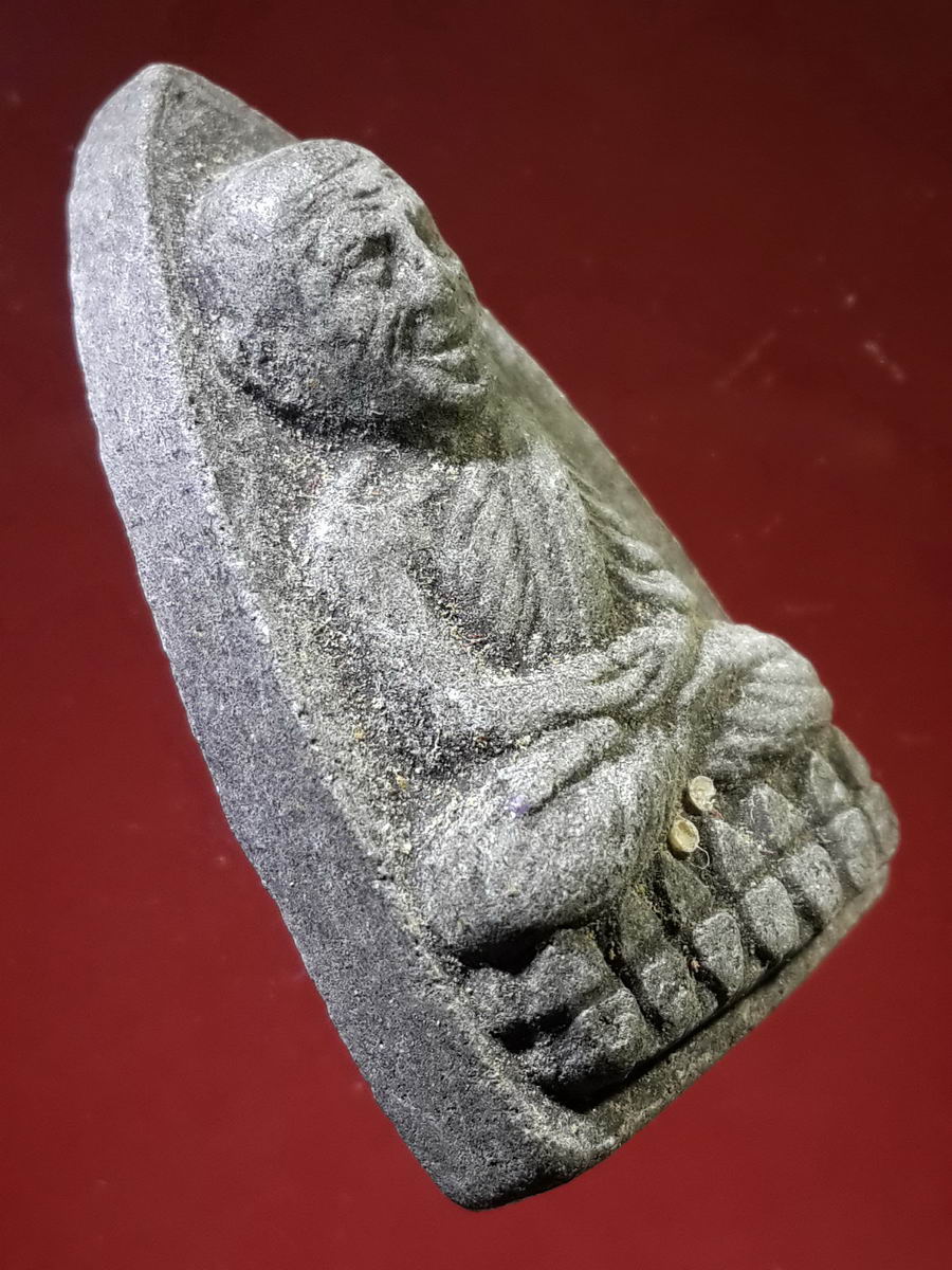 รหัสสินค้า หลวงปู่ทวด วัดต่างๆ 145 หลวงปู่ทวด วัดช้างให้ จ.ปัตตานี ไม่ทราบปีที่สร้าง เนื้อผงใบลาน หลังตัวหนังสือนูน